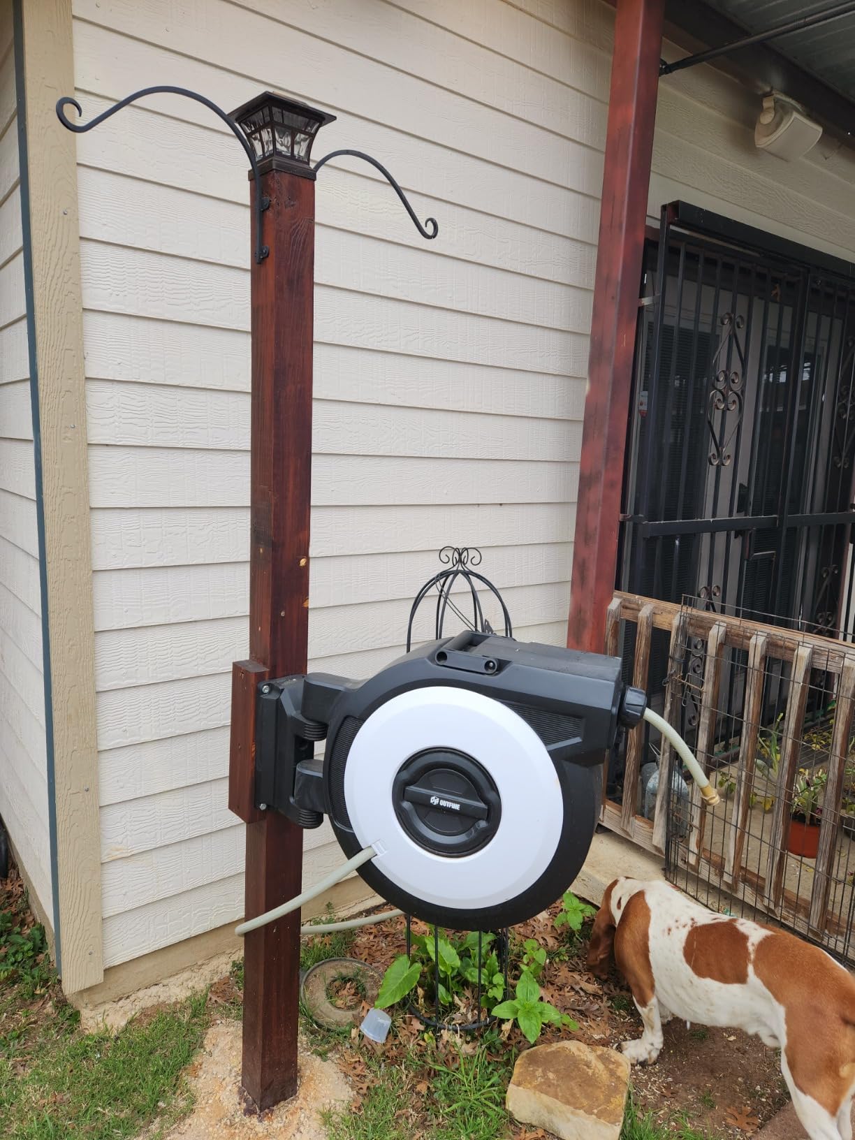 Ayleid Retractable Garden Hose Reel, 1/2 in x 100 ft Wall Mounted Hose Reel, with 9-Function Sprayer Nozzle, Any Length Lock/Slow Return System/Wall Mounted/180°Swivel Bracket (Gray) customer photo 1
