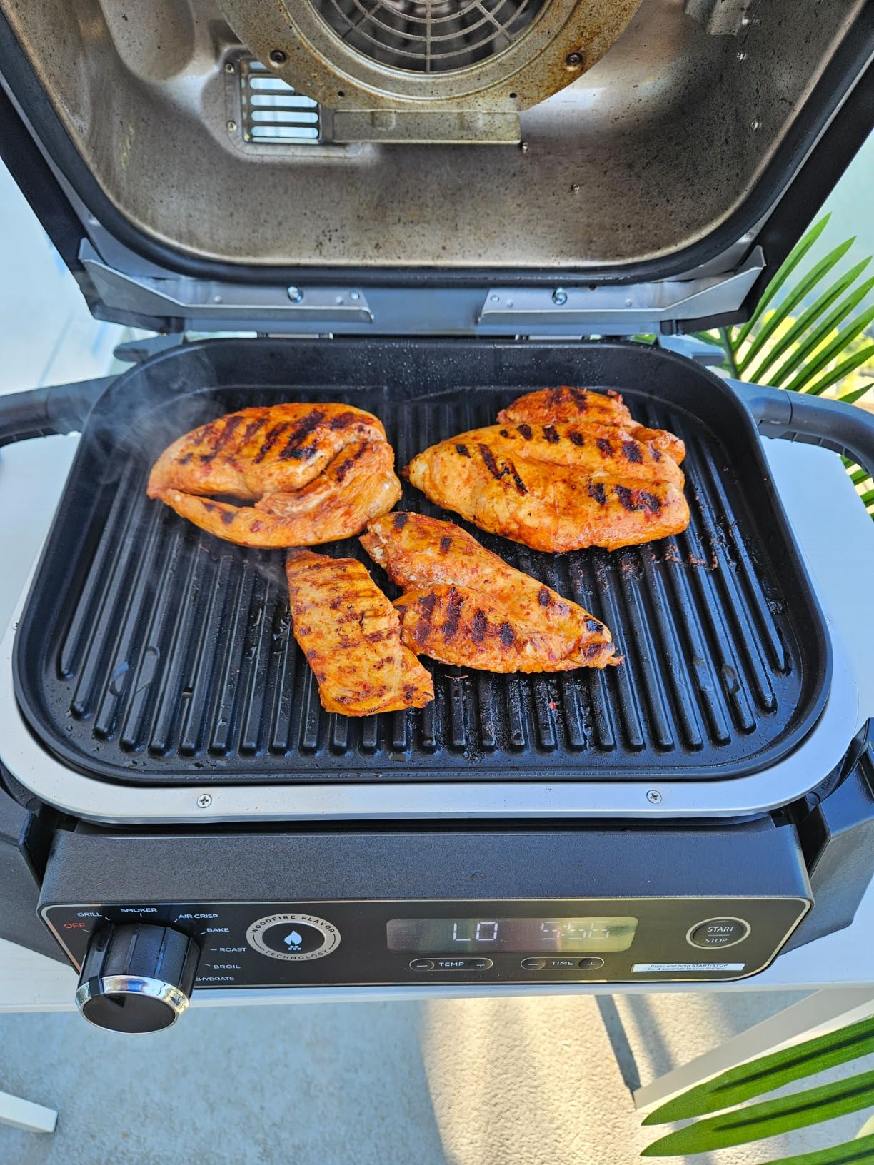 OG751 Woodfire Pro Outdoor Grill Built-In Thermometer, 7-in-1 Master Grill, BBQ Smoker, & Outdoor Air Fryer Plus Bake, Roast, Dehydrate & Broil, Woodfire Technology, Weather-Resistant, Grey XL customer photo 2