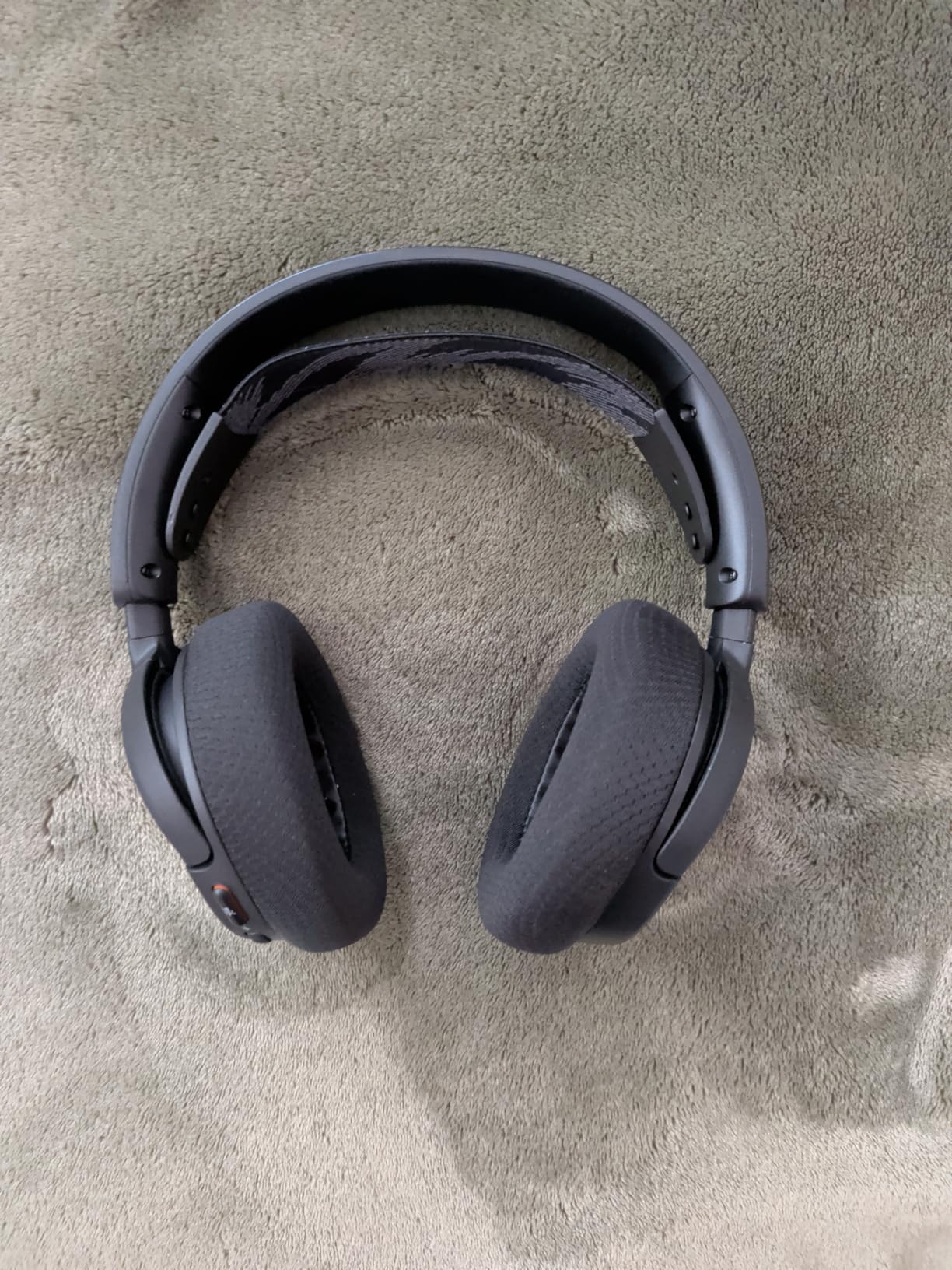 SteelSeries Arctis Nova 1 Multi-System Gaming Headset - Hi-Fi Drivers - 360 Degree Spatial Audio - Comfort Design - Durable - Ultra Lightweight - Noise-Cancelling Mic - PC, PS5/PS4, Switch, Xbox - Black customer photo 2