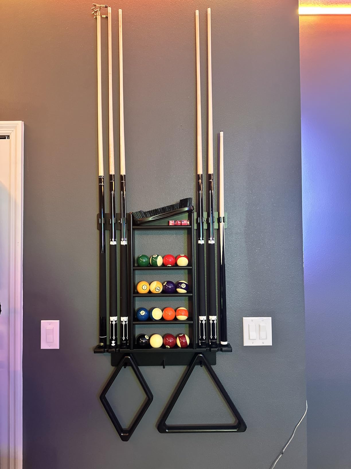 Billiards Pool Cue Rack, Pool Stick Holder Wall Mount Holds 6 Cues and Pool Table Chalk Equipment Accessories, Oak Solid Wooden customer photo 1