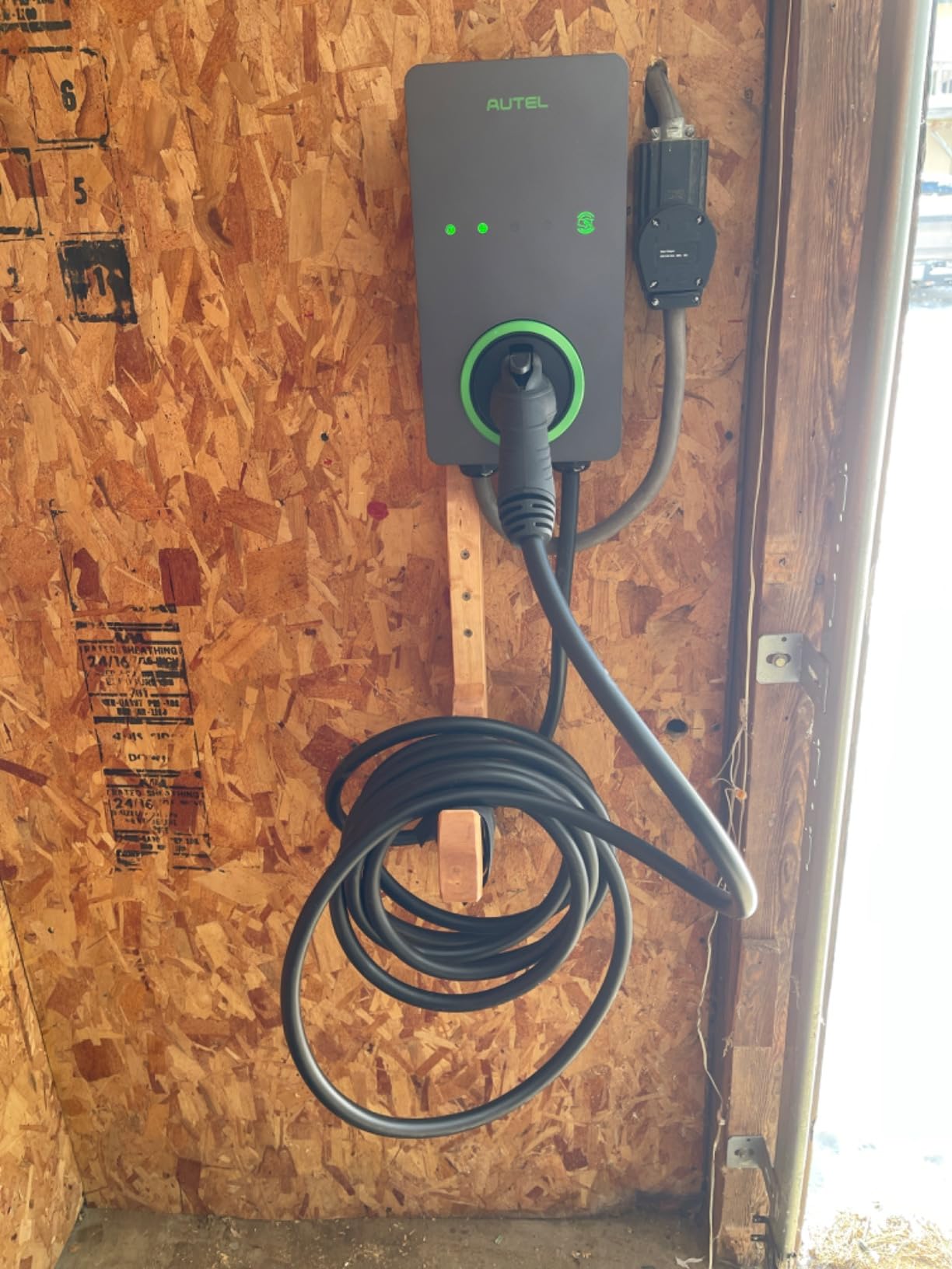 Autel Home Smart Electric Vehicle (EV) Charger up to 50Amp, 240V, Indoor/Outdoor Car Charging Station with Level 2, Wi-Fi and Bluetooth Enabled EVSE, 25-Foot Cable(Dark Gray) customer photo 2