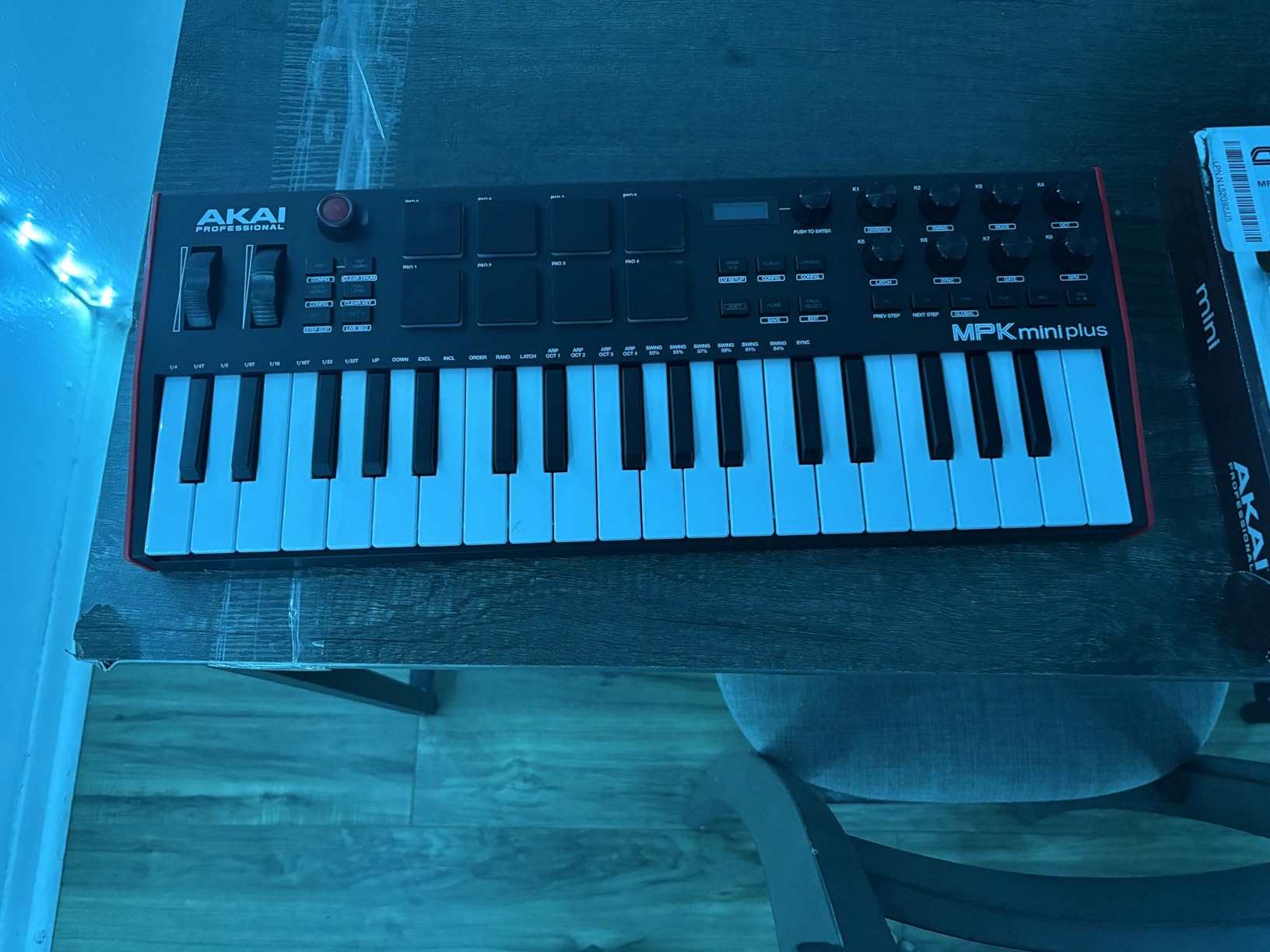 Akai Professional MPK Mini Plus - USB MIDI Keyboard Controller with 37 Mini Keys, 8 MPC Pads, Sequencer, MIDI/CV/Gate I/O, Music Production Software customer photo 1