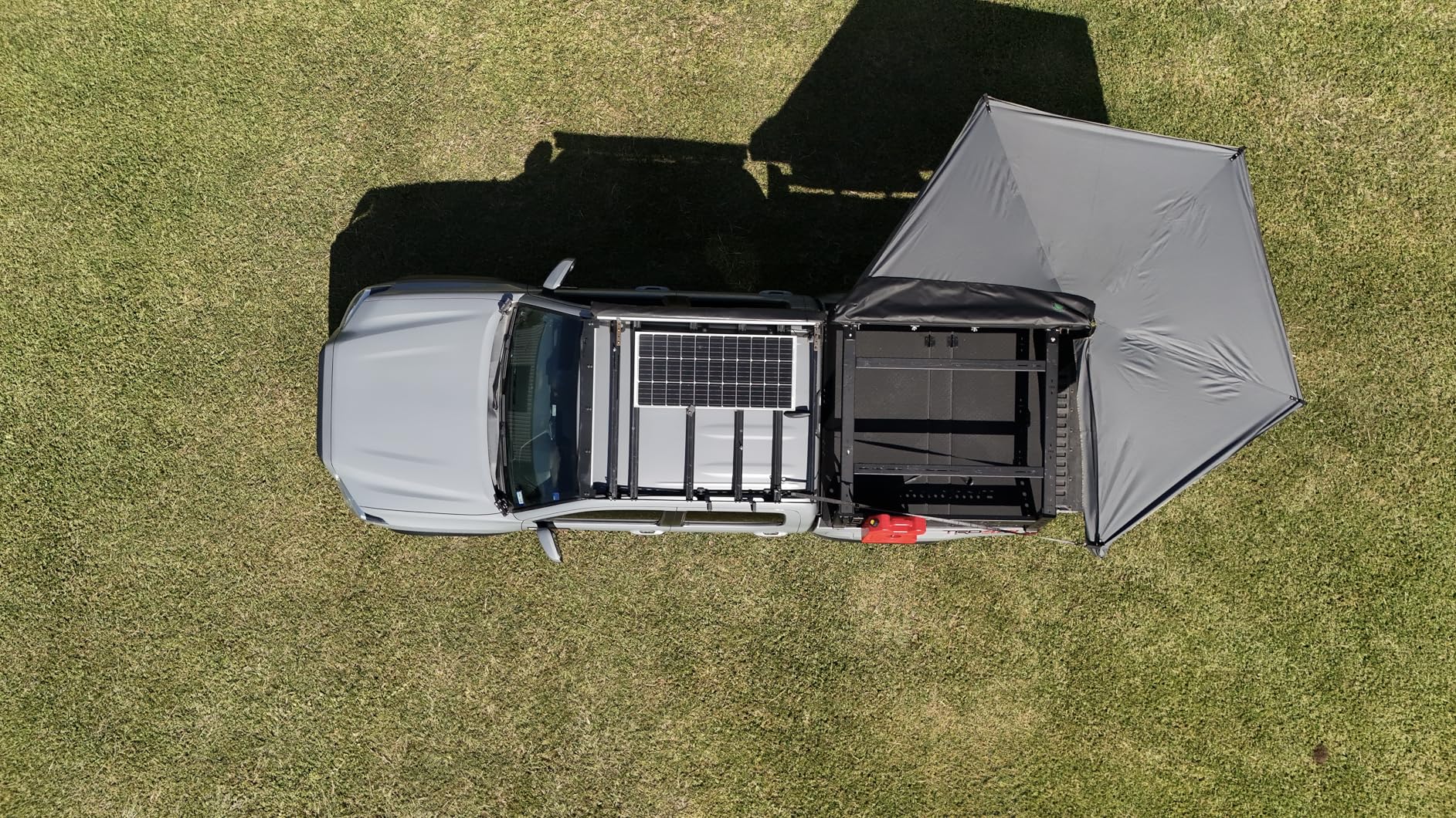 Overland Vehicle Systems HD Nomadic 270 LTE Drivers Side Awning | Dark Gray | Includes Black Travel Cover customer photo 2