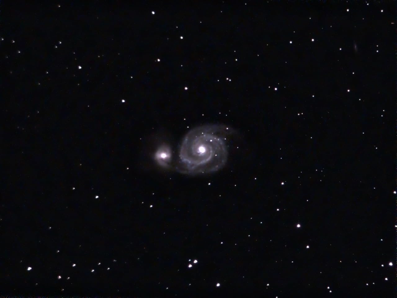 Unistellar EVSCOPE 2 Smart Telescope (with Eyepiece), 114mm f/4 (450mm) Digital & Computerized, App-Controlled Motorized Alt-Az, Manual Fine Focus, RAW/FITS Export, 64GB, Tripod, 9h Battery customer photo 1
