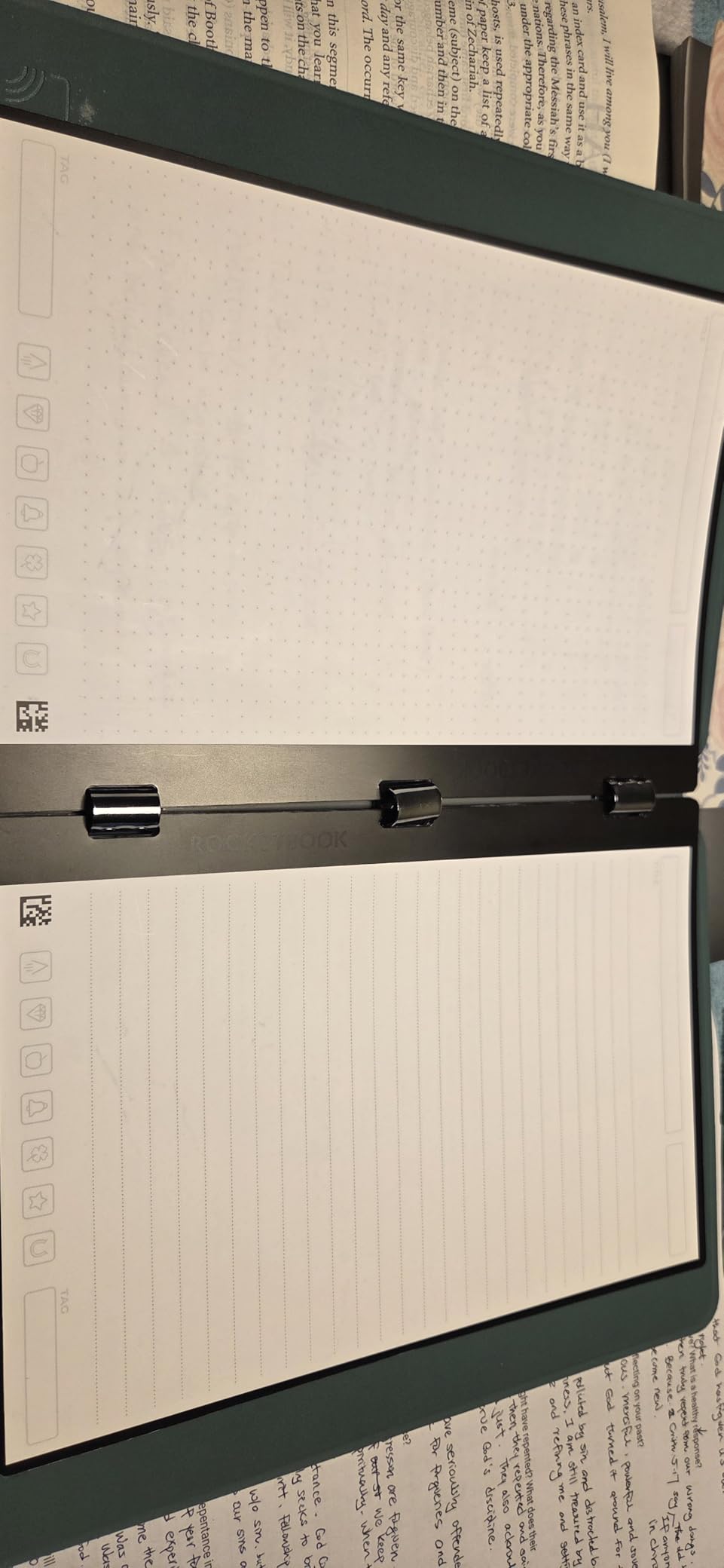 Rocketbook Pro Smart Reusable Notebook, Lined & Dotted Interchangeable Pages, For Work and Business Meetings, Letter Size 8.5x11, Green customer photo 1