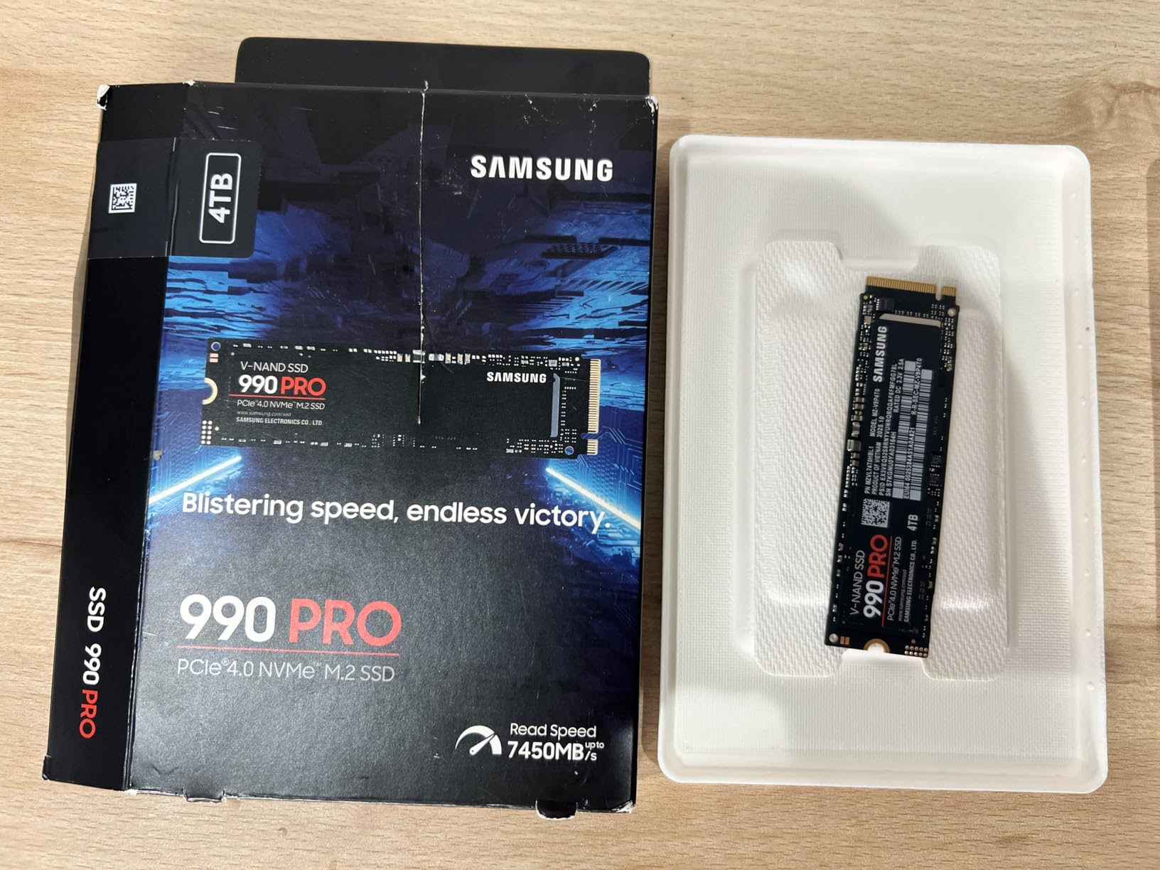 Samsung SSD 990 PRO with Heatsink 1TB, NVMe M.2, Up to 7,450MB/s customer photo 1