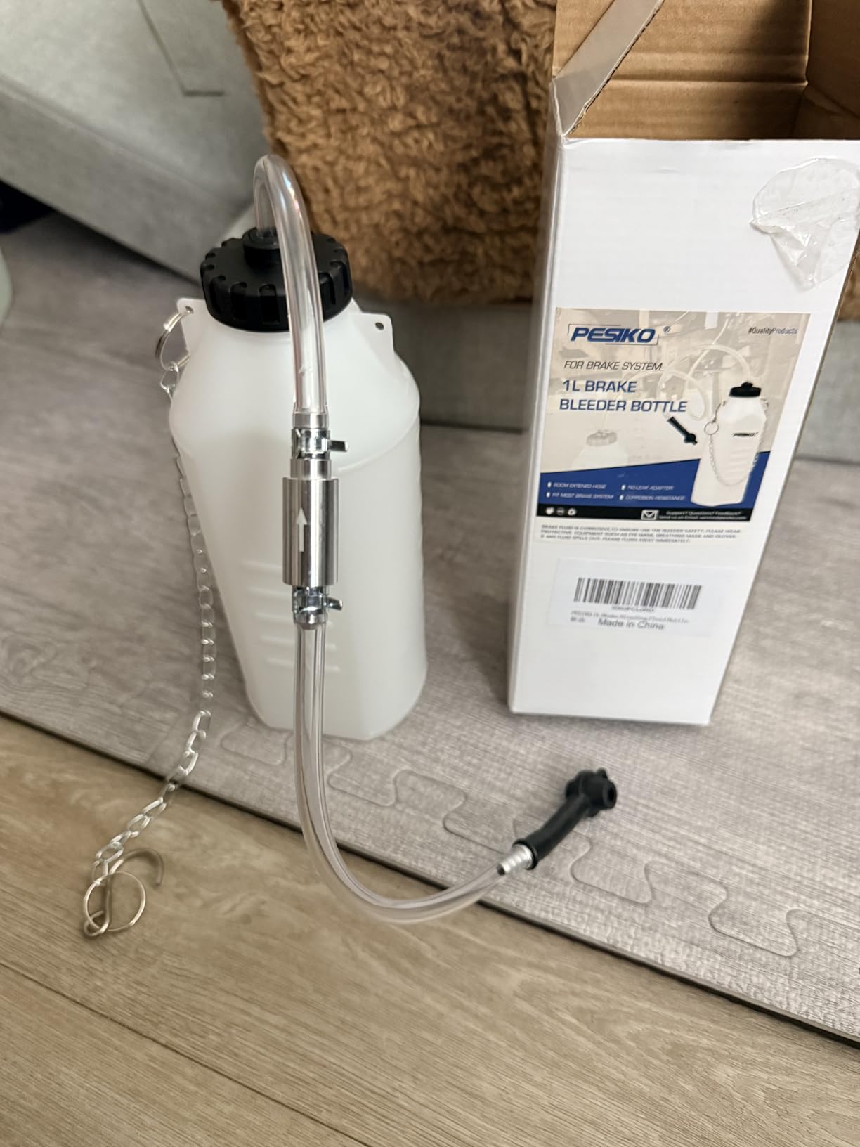 Brake Bleeder Kit, 1L Brake Bleeder Bottle with 24 inch Tube and Rubber Connector for Collect Brake Fluid customer photo 1