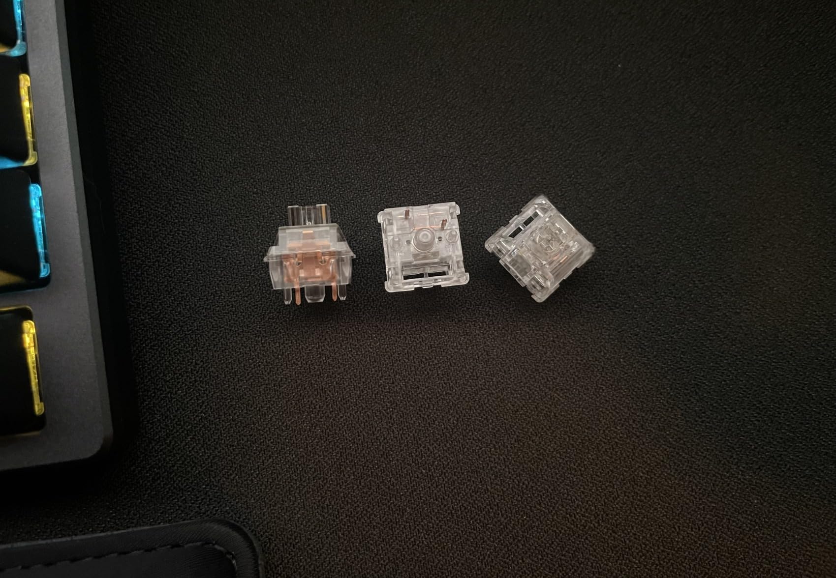 WS White Linear Mechanical Keyboard Lubed Switches, 5-Pin 45gf Quiet Pre-Lubed Switches with Standard MX Structure (35pcs) customer photo 1