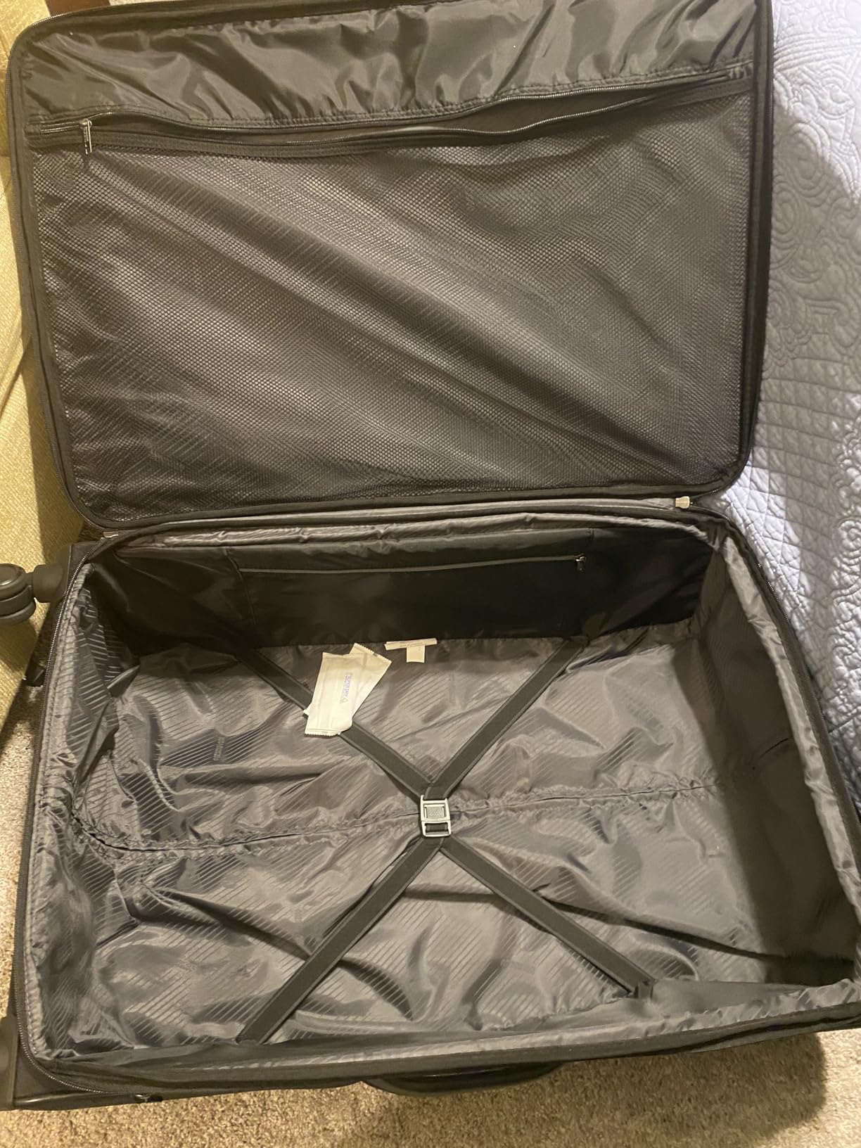 American Tourister 4 KIX 2.0 Expandable Softside Luggage with Spinner Wheels, 20 Inch, Black customer photo 2