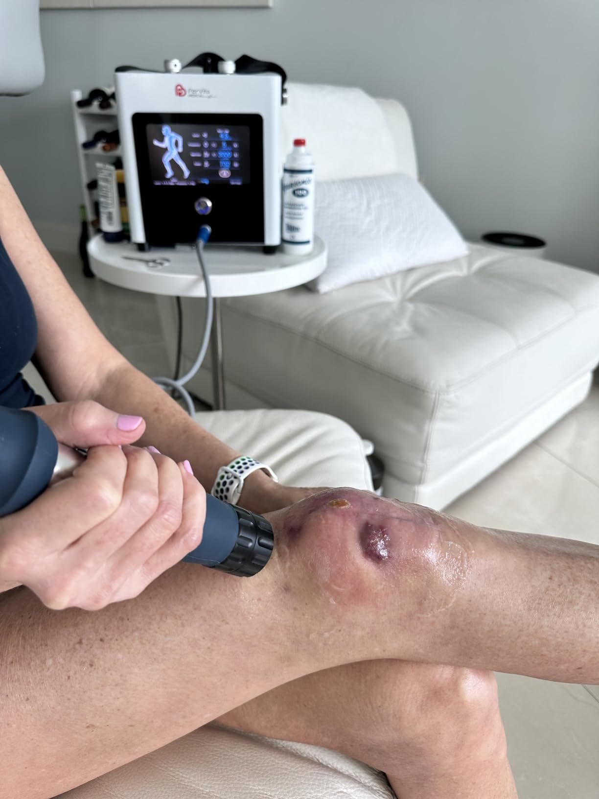 Shockwave Therapy Machine Extracorporeal Shock Wave Therapy Machine Pain Relief for Muscles and Joints, Full Metal Handle for Stable Energy Output, Safe and Easy to use PSP15 customer photo 2