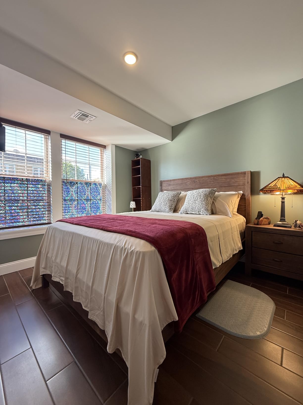 Grain Wood Furniture Montauk Solid Wood Bed, Queen Size, Rustic Walnut customer photo 1