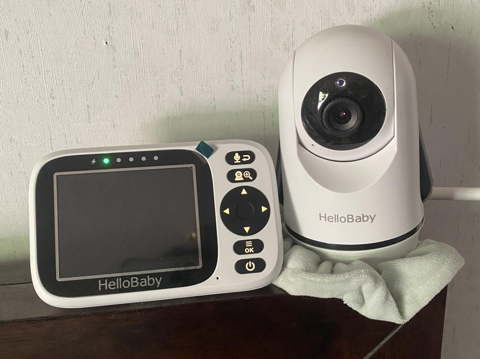 HelloBaby Monitor No WiFi Video Baby Monitor with Camera and Audio - 3.2