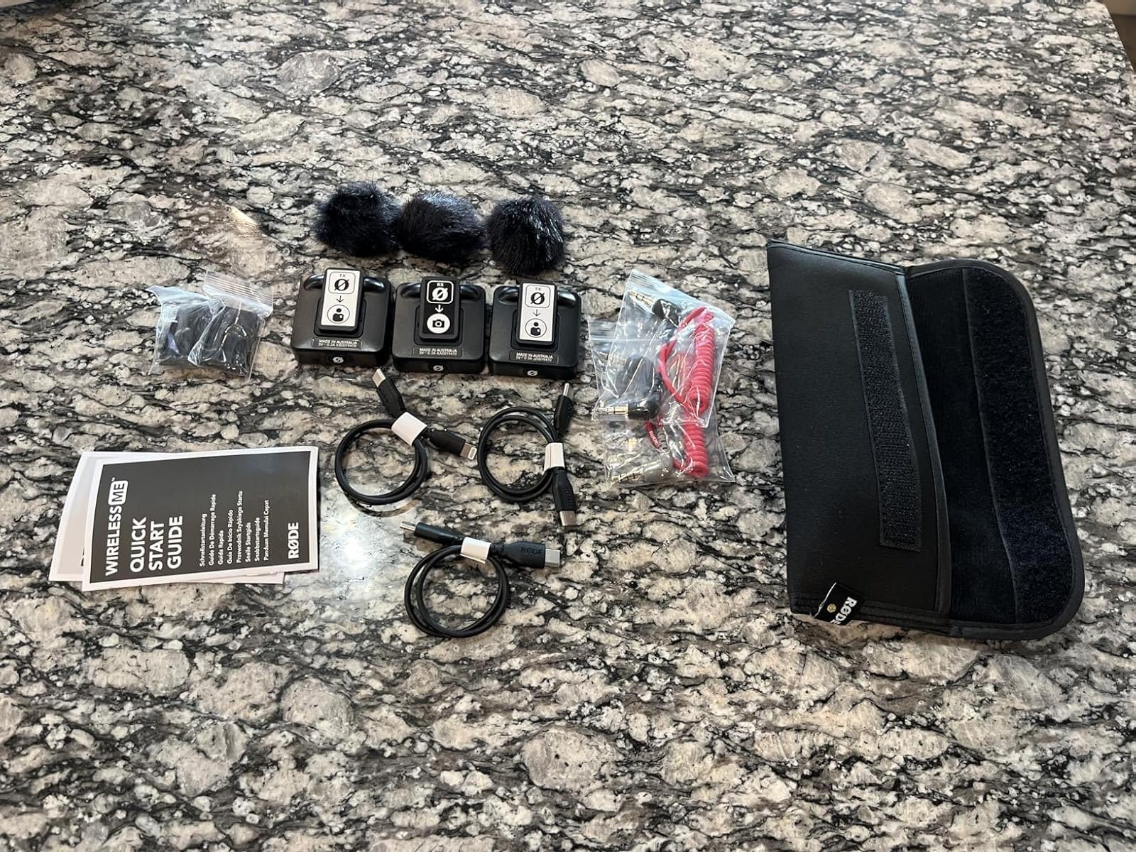 Rode Wireless ME Ultra-compact Wireless Microphone System with Built-in Microphones, GainAssist Technology and 100m Range for Filmmaking, Interviews and Content Creation customer photo 1
