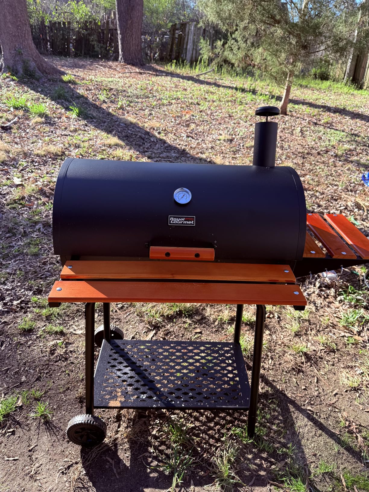 Royal Gourmet CC1830V 30 Barrel Charcoal Grill with Wood-Painted Side Front Table, 627 Square Inches Cooking Space customer photo 1