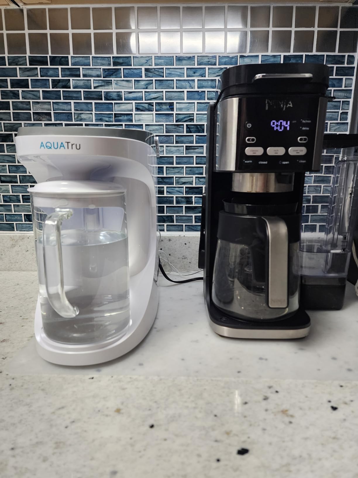 AquaTru Glass Carafe | Countertop Reverse Osmosis Water Filter Countertop RO System Water Purifier | 4 Stage Reverse Osmosis Filtration | Removes 84 Contaminants Like PFOA + PFOS, Lead, Microplastics customer photo 2
