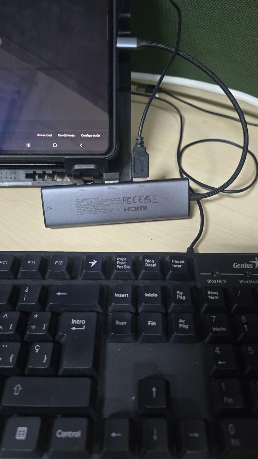 UGREEN Revodok 6 in 1 USB C Hub Gigabit Ethernet Adapter with 4K HDMI, 100W PD Charging, USB A Data Ports Compatible with Mac M1, M2, M3, iPad, iPhone 16 Pro/Pro Max, Steam Deck customer photo 2