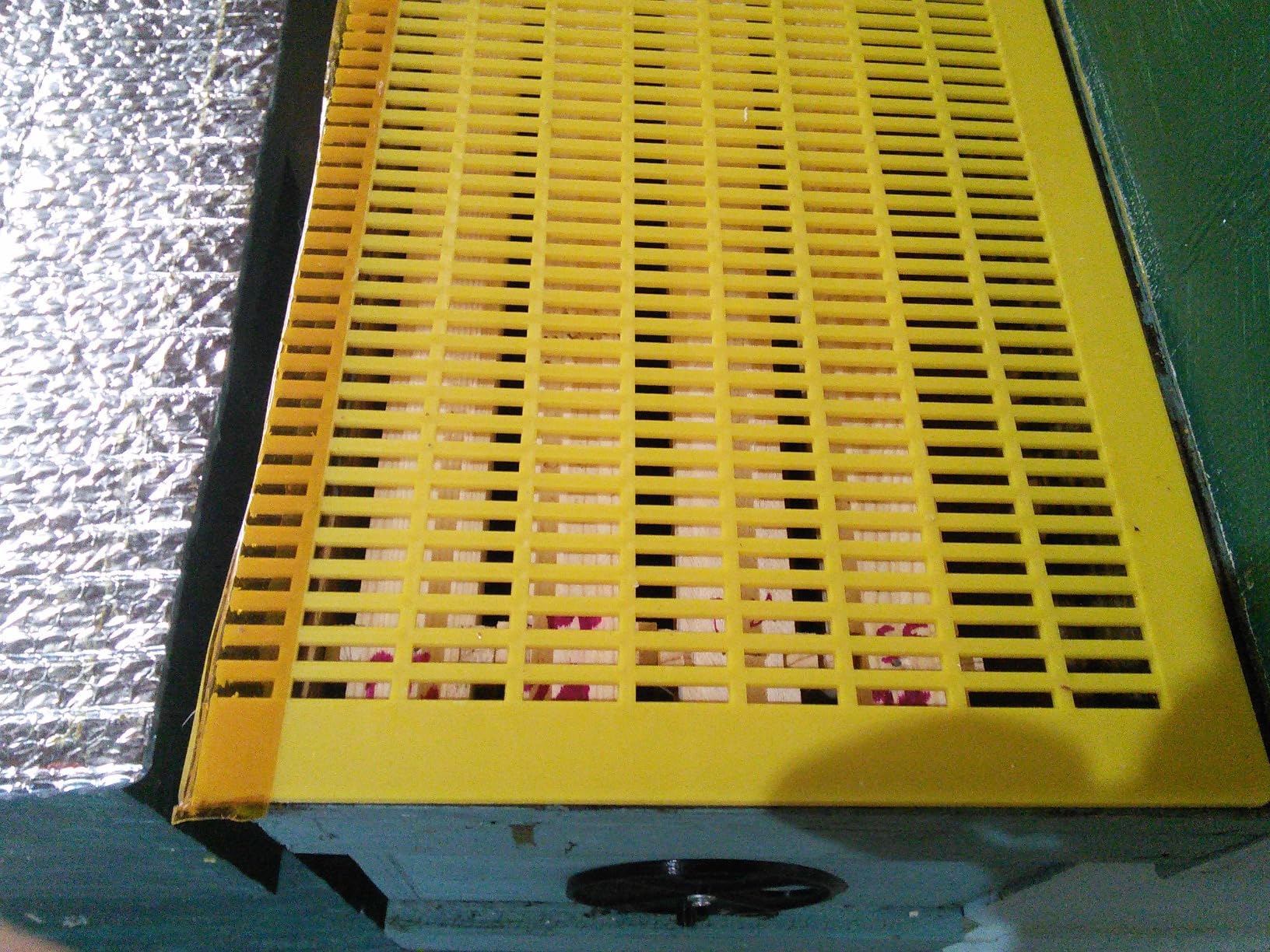 Rtteri 10 Pcs 10 Frame Plastic Queen Excluder Queen Bee Excluder for Bee Hive Beekeeping, Separating Queen Bees from Honey, Beekeepers Looking to Harvest Honey (White,10 Frame) customer photo 2
