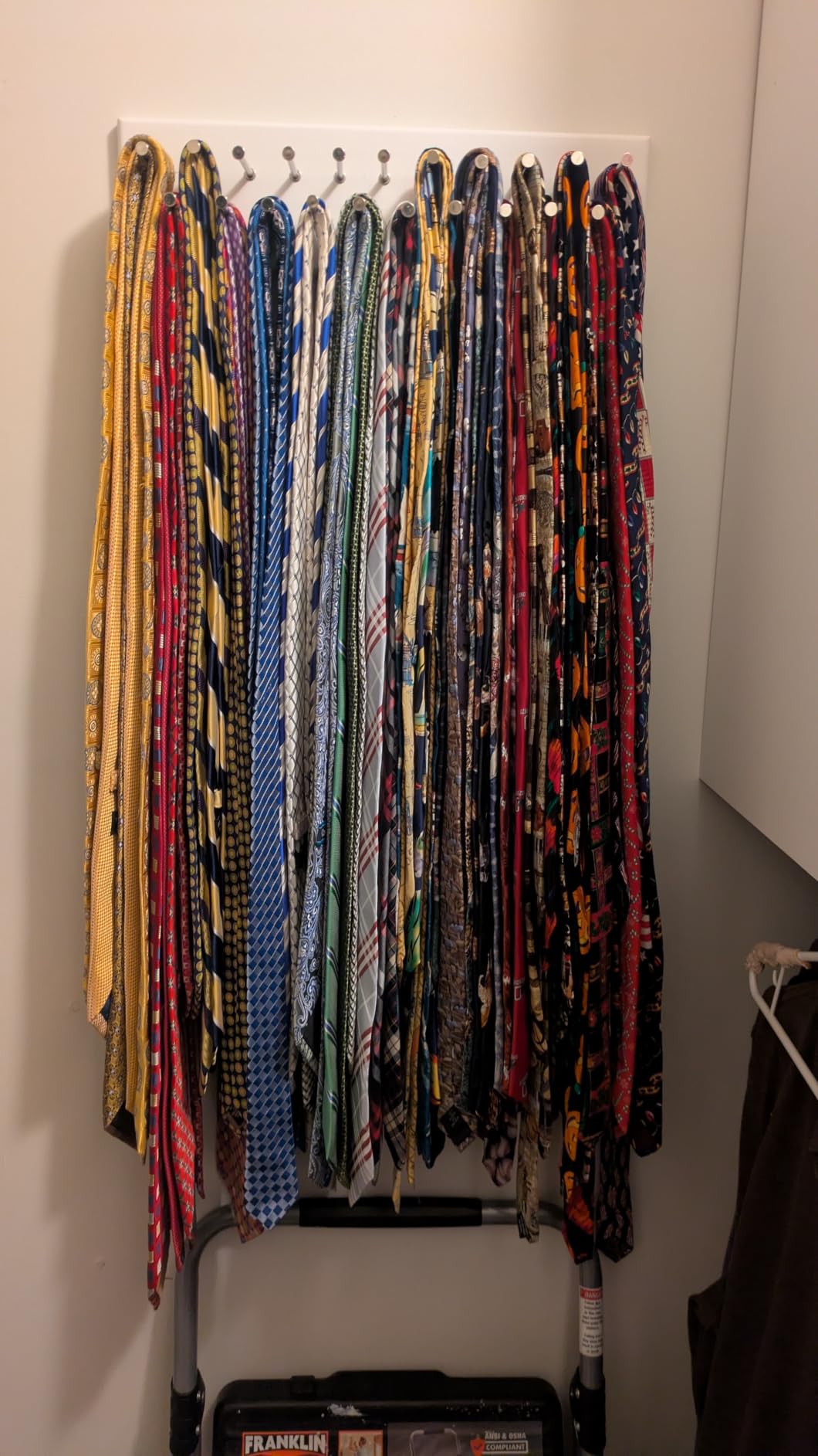 Treehouse Belt Organizer Rack, Holds Over 28 Large Belts, Sturdy Metal & Solid Wood Storage Holder for Closet, Versatile, Wall Mounted Belt & Tie Display Hanger for Bedroom - (White)16''L x4.25''H customer photo 1