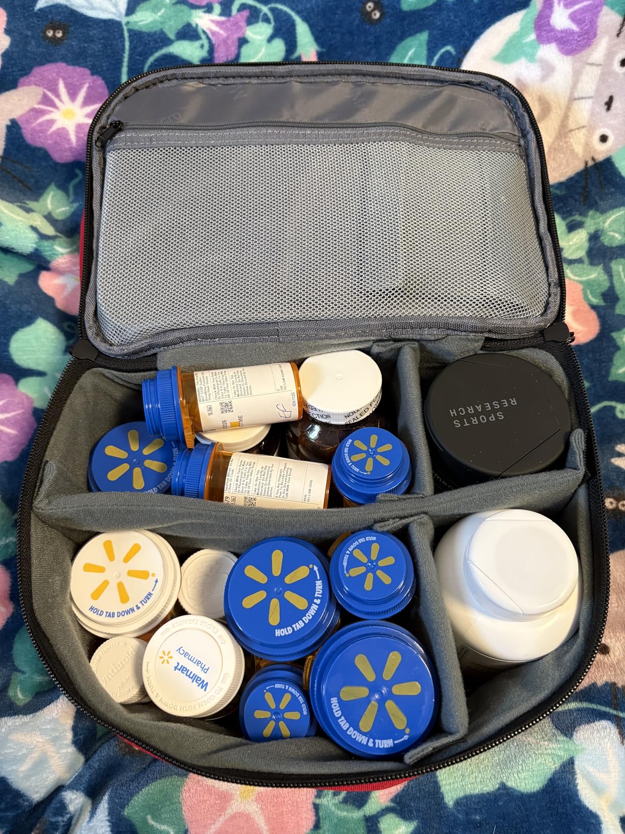 Mancro Dual Layers Medicine Organizer Bag, Pill Bottle Organizer Storage with Lockable Zipper, Medication Travel Bag for Pills, Vitamins, Medical Supplies for Home Storage, Travel customer photo 1