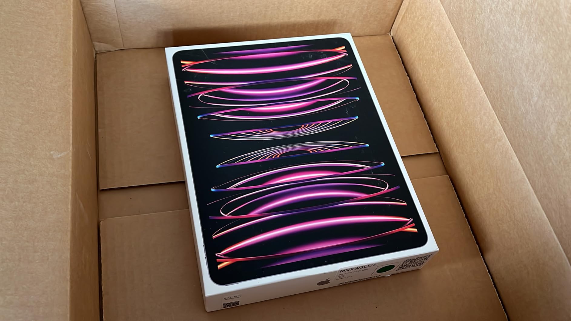 Apple 2022 iPad Pro, 12.9-inch, Wi-Fi, 1TB - Space Gray (Renewed) customer photo 1