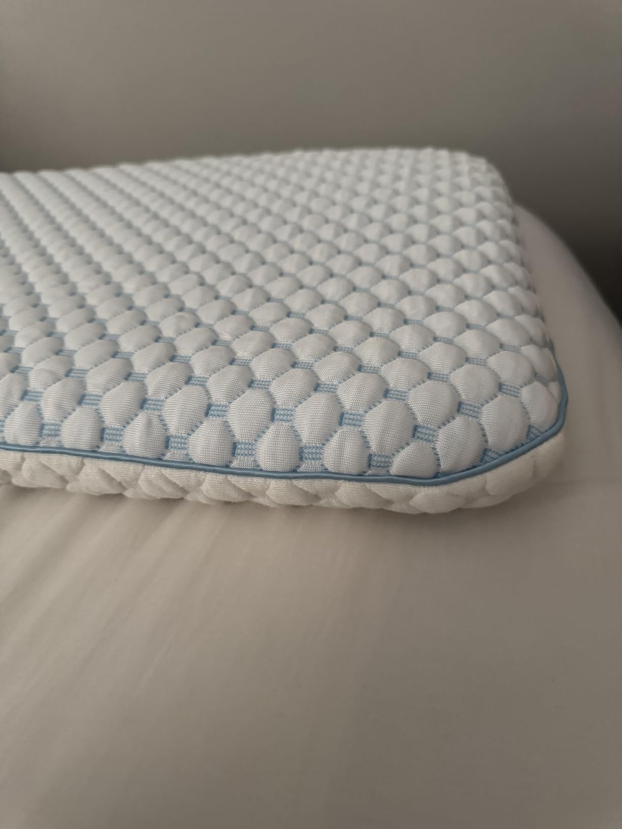 Flat Pillow for Stomach and Back Sleepers, Ultra Thin Pillow for Sleeping, Cooling Gel Slim Stomach Sleeping Pillows for Shoulder Neck Pain Relief, Low Profile Memory Foam Pillows 2.75-inches customer photo 2