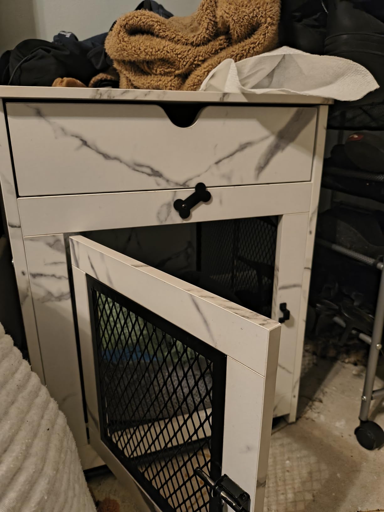 Piskyet Dog Crate Furniture, Wooden Dog Crate End Table with Storage Drawer&Cushion&Tray, QC3.0 Wireless Charging, Dual USB, Small Dogs Rustic Style customer photo 1
