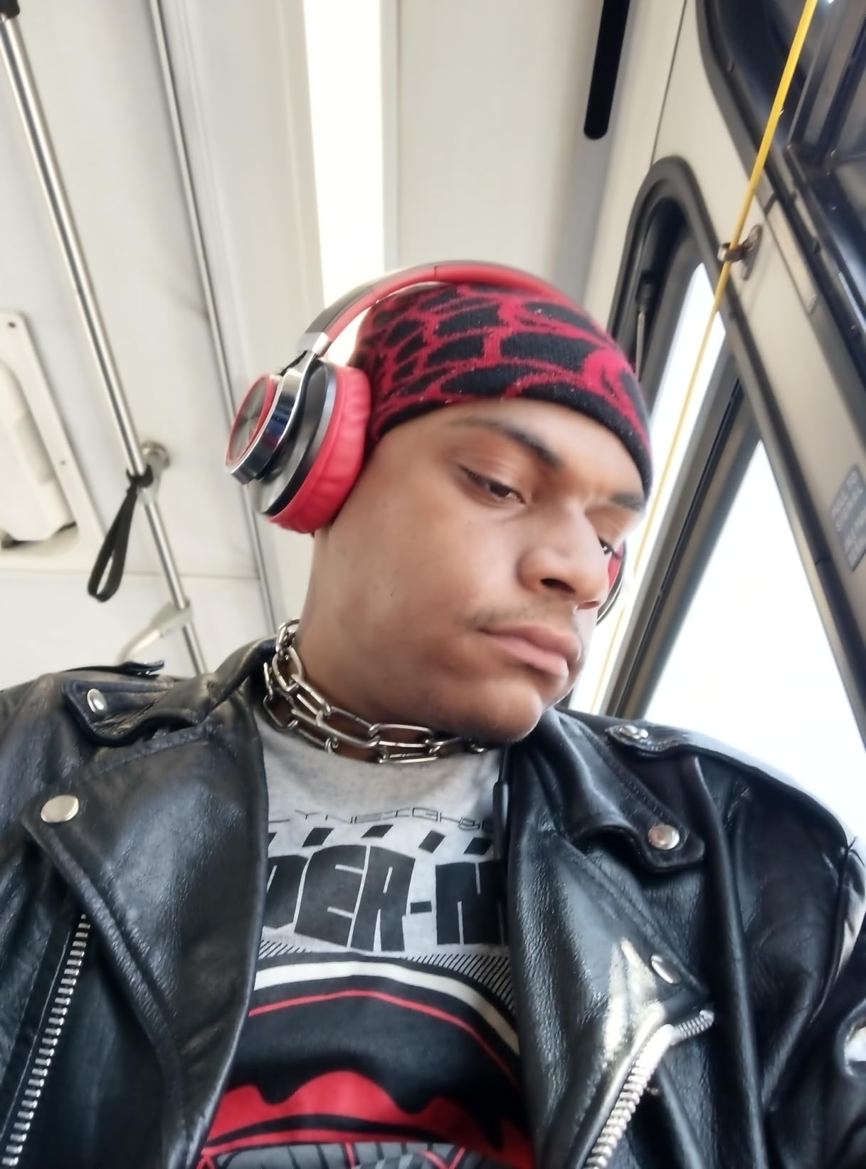 Soundcore by Anker Q20i Hybrid Active Noise Cancelling Headphones, Wireless Over-Ear Bluetooth, 40H ANC Playtime, Hi-Res Audio (MCP returned different product: COOSII AC01 Over-Ear Headphones Wired) customer photo 2