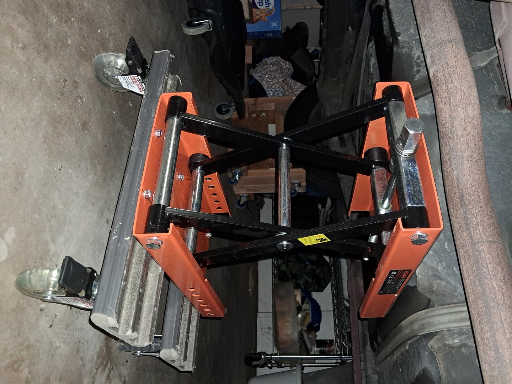 VEVOR Motorcycle Lift, 1100 LBS Motorcycle Lift ATV Scissor Lift Jack with Dolly & Hand Crank, Center Hoist Crank Stand with Wide Deck & Tool Tray for Street Bikes, Cruiser Bikes, Touring Motorcycles customer photo 2
