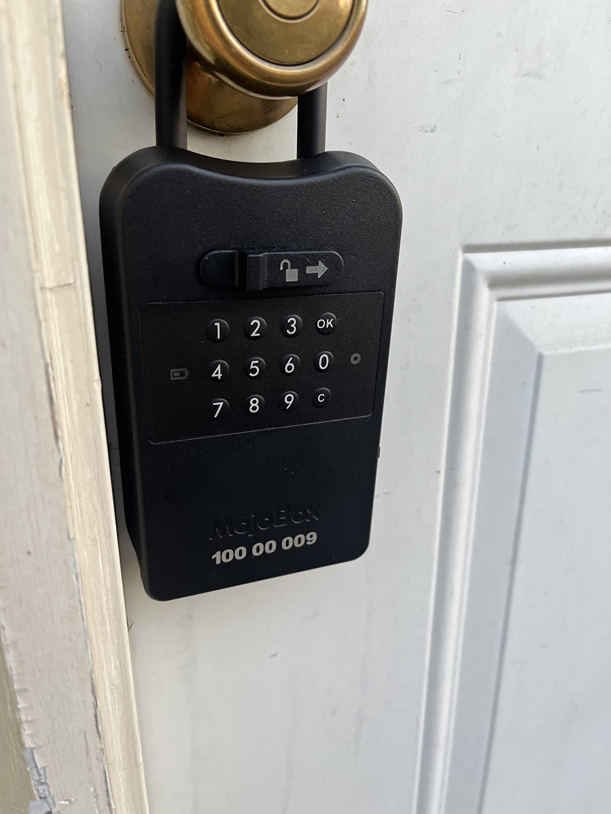 MojoBox Digital Lockbox, Bluetooth Key Lockbox, iOS/Android App Remotely Generates Offline Access Codes for 1 Time Use, Temporary Use, Permanent Use, and Exact Dates/Times Without Internet customer photo 2