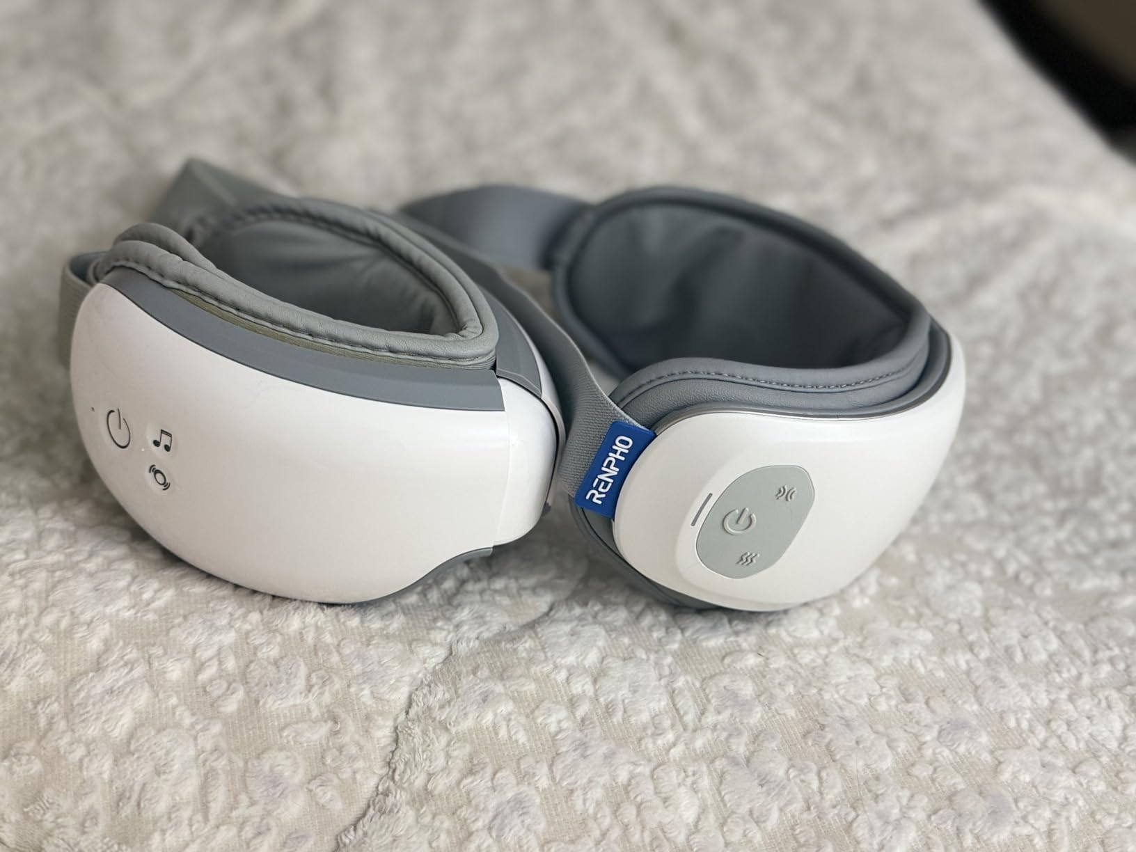 RENPHO Eyeris 3 Eye Massager with Heat and Cooling, Massaging Eye Mask customer photo 1