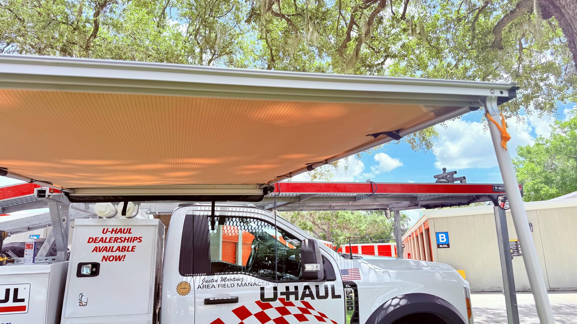 Vehicle Awning, 8.2ft x 10ft, Rooftop Pullout Ripstop UPF50+ Side Awning, Reinforced Hinges & Poles for Jeep/SUV/Truck/Van customer photo 1