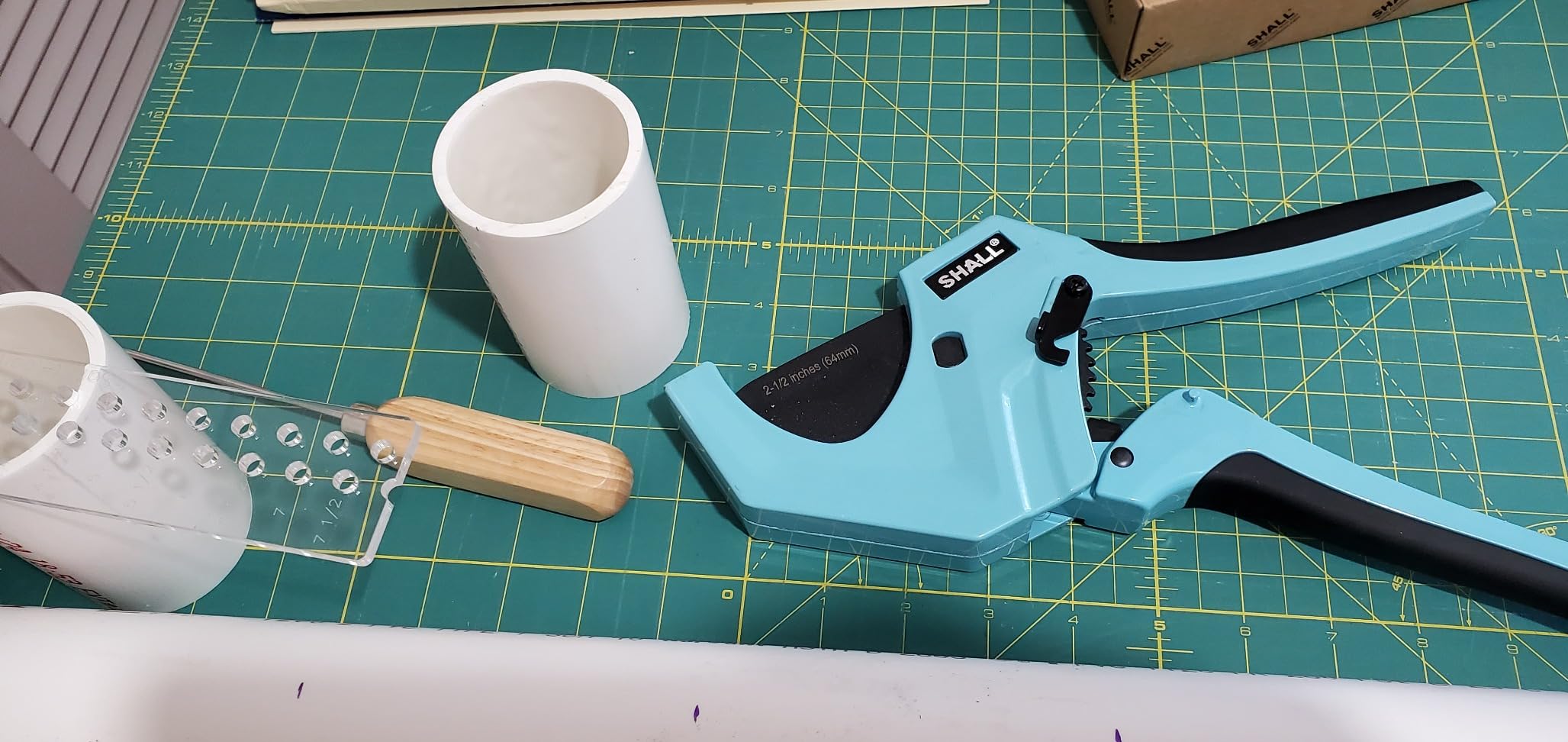 SHALL PVC Pipe Cutter, Cuts up to 2-1/2 inch, Heavy-Duty Aluminum Ratchet Pipe Cutter Tool for PVC, PPR, PE, PEX, Plastic Hoses & Plumbing Pipes, Fast Pipe Tube Cutters with High Performance SK5 Blade customer photo 2