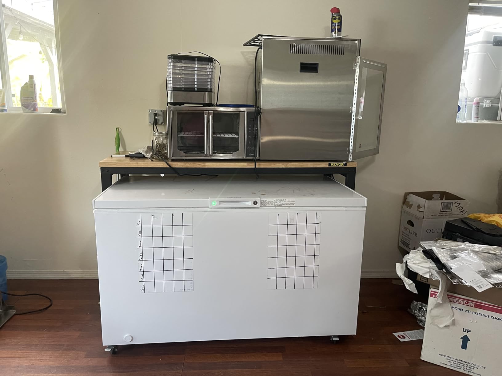 VEVOR Workbench for Garage 72