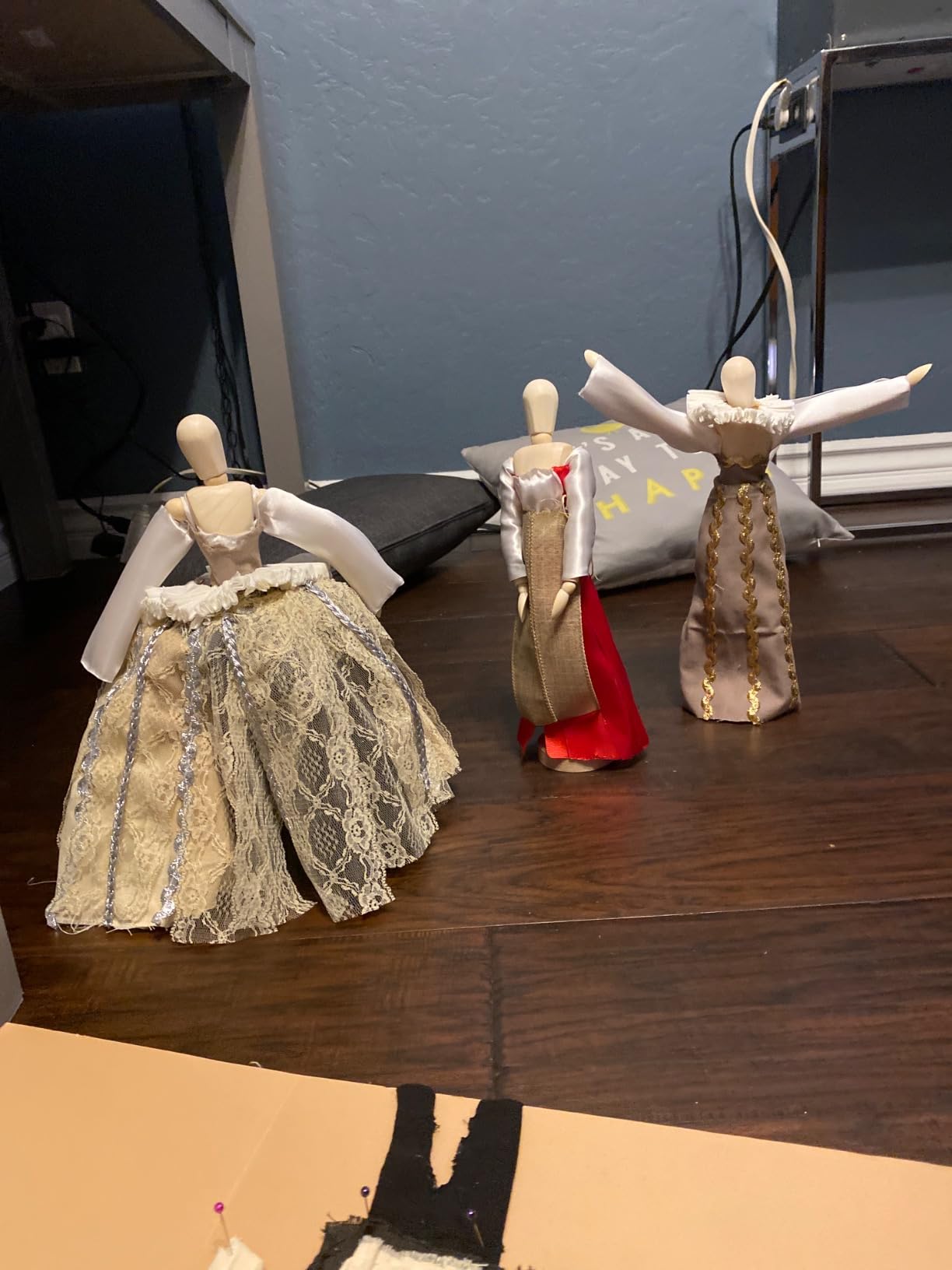 Hiboom 4 Pcs 12'' Artists Wooden Manikin Wooden Mannequin Figure Posable Drawing Figure Flexible Articulated Human Mode Body with Base for Home Office Desk Sketching Painting Gift customer photo 1