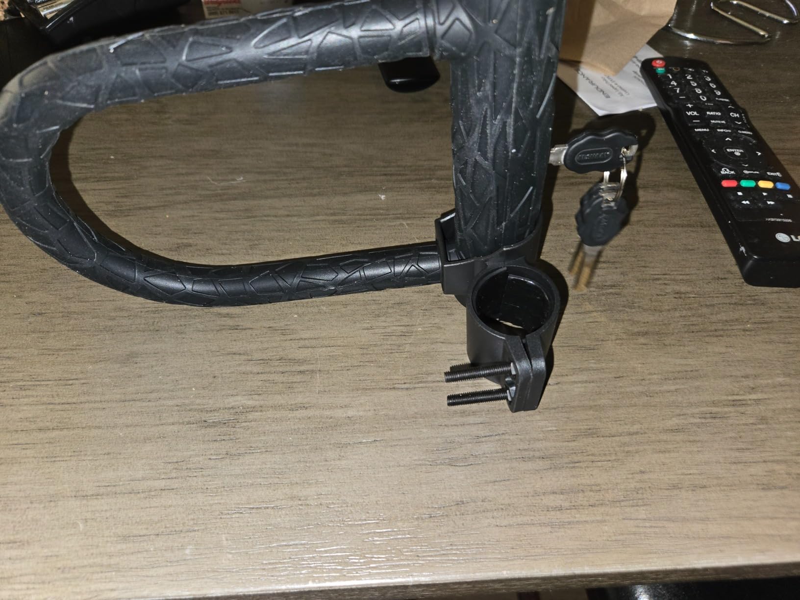 Heavy Duty Bike U Lock - Super Strong 12 Ton Shear, 20mm U Shape Lock Anti-Theft Silicone Covered Electric Scooter Lock Keyhole with Sliding Cover 4ft Steel Cable with Mounting Bracket and 3 Keys(S) customer photo 2