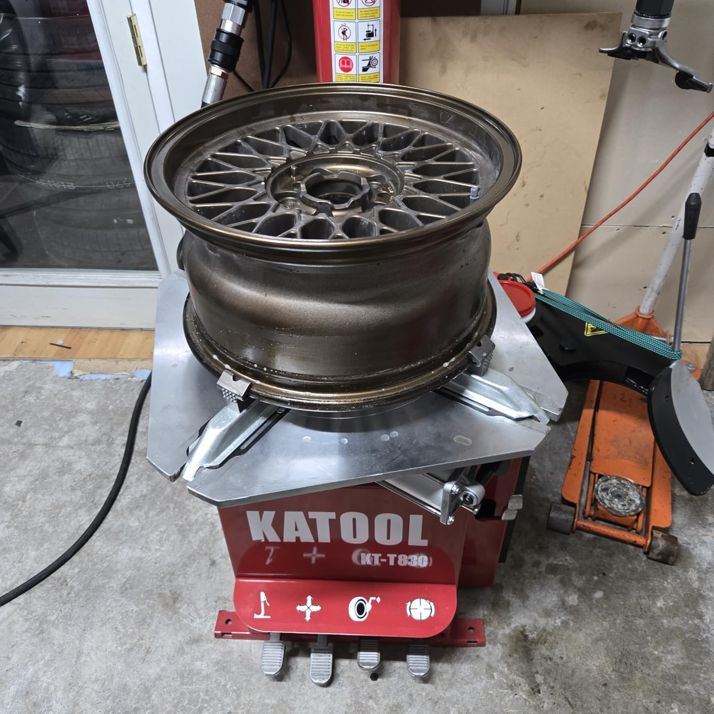 KATOOL 2.0HP Tire Changer Bead Blaster Wheel Balancer Machine Combo KT-T830+KT-B700 Tire Changer Machine Tire Machine Wheel Changers Tire Repair Machine Tire Tools customer photo 1
