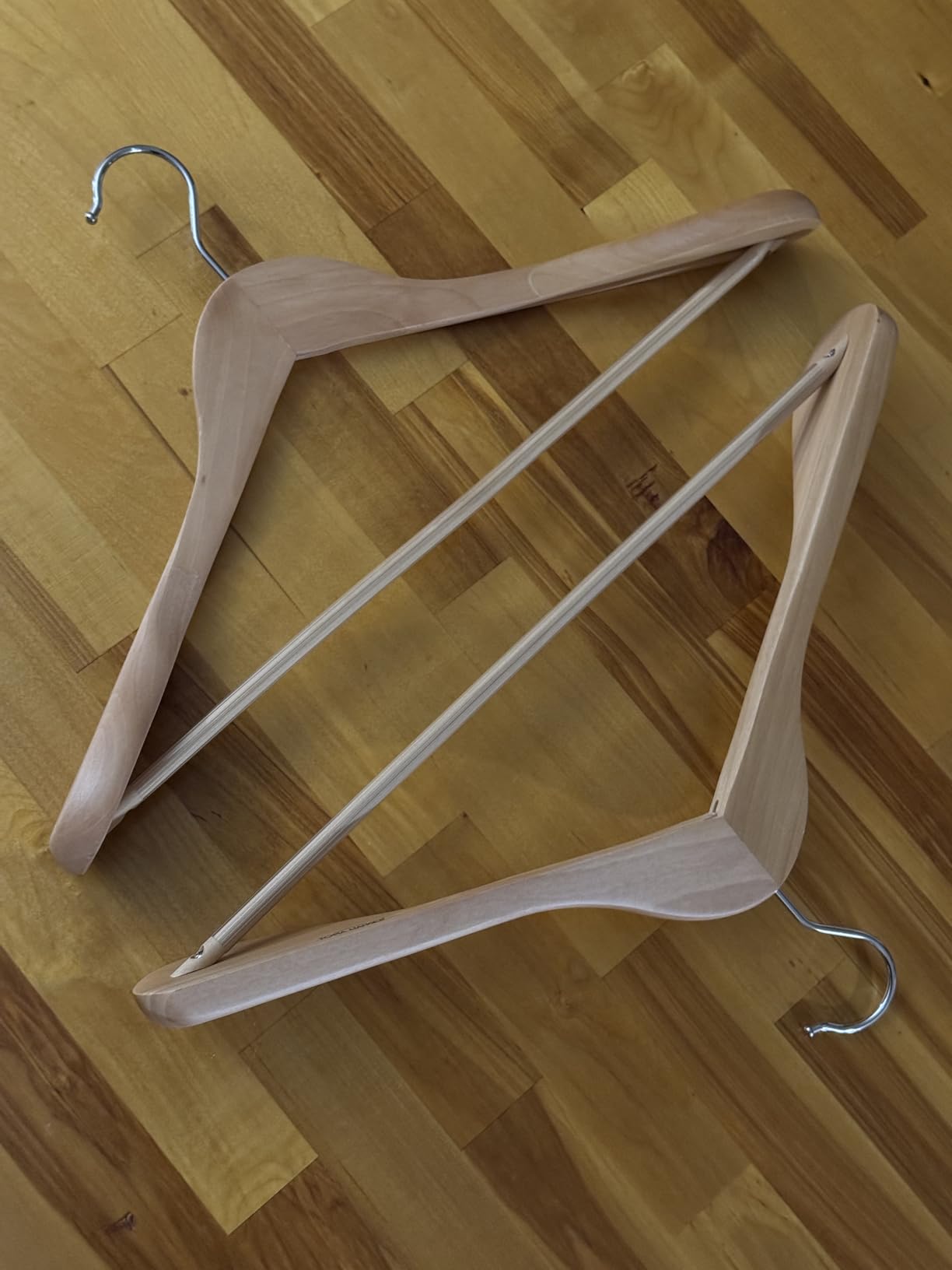TOPIA HANGER Wide Shoulder Wooden Hangers, Suit Hangers with Non Slip Pants Bar & 360° Swivel Hook, Solid Wood Heavy Duty Coat Hanger, 6 Pack (Walnut)-CT02WA customer photo 1
