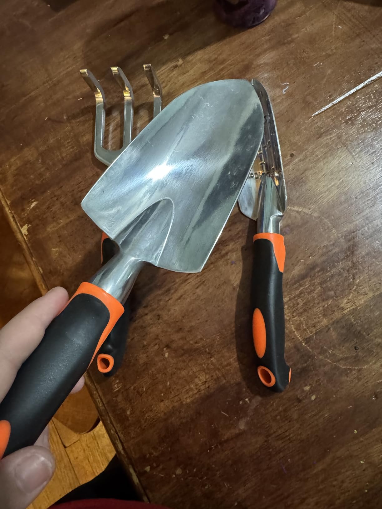 Garden Tools Set, 3 Pack Heavy Duty Gardening Tools Set Include Garden Shovel, Transplant Trowel and Hand Rake with Ergonomic Handle, Aluminum Alloy Lawn for Planting, Orange customer photo 1
