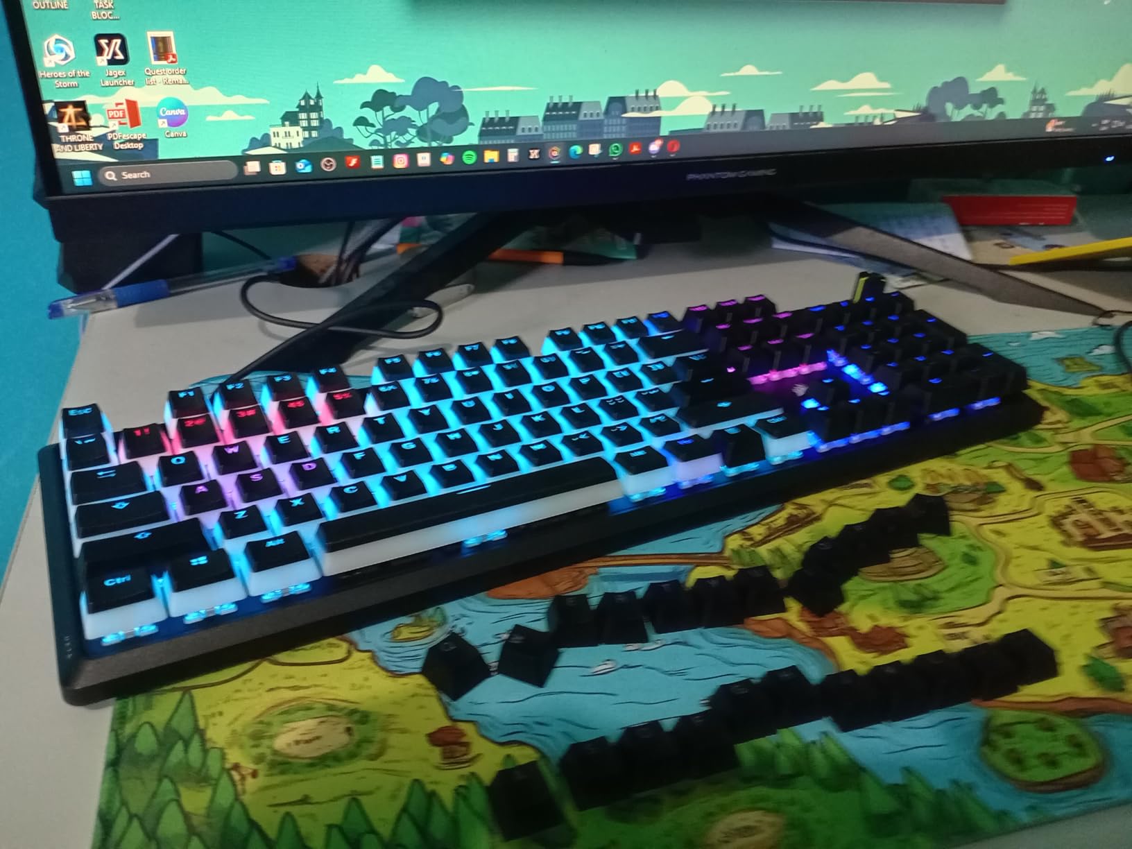 Corsair K70 CORE RGB Mechanical Wired Gaming Keyboard with Palmrest - Pre-Lubed MLX Red Linear Switches, SOCD, ABS Double-Shot Keycaps, Sound Dampening, Media Control Dial customer photo 2