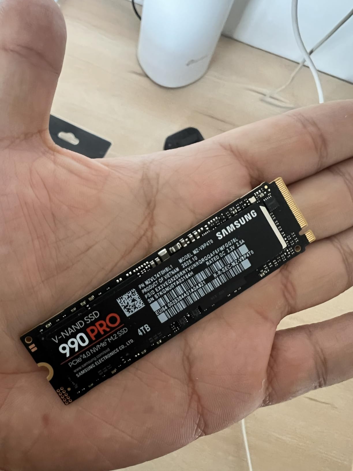 Samsung 990 PRO SSD 4TB PCIe 4.0 M.2 2280 Internal Solid State Hard Drive, Seq. Read Speeds Up to 7,450 MB/s for High End Computing, Gaming, and Heavy Duty Workstations, MZ-V9P4T0B/AM customer photo 2