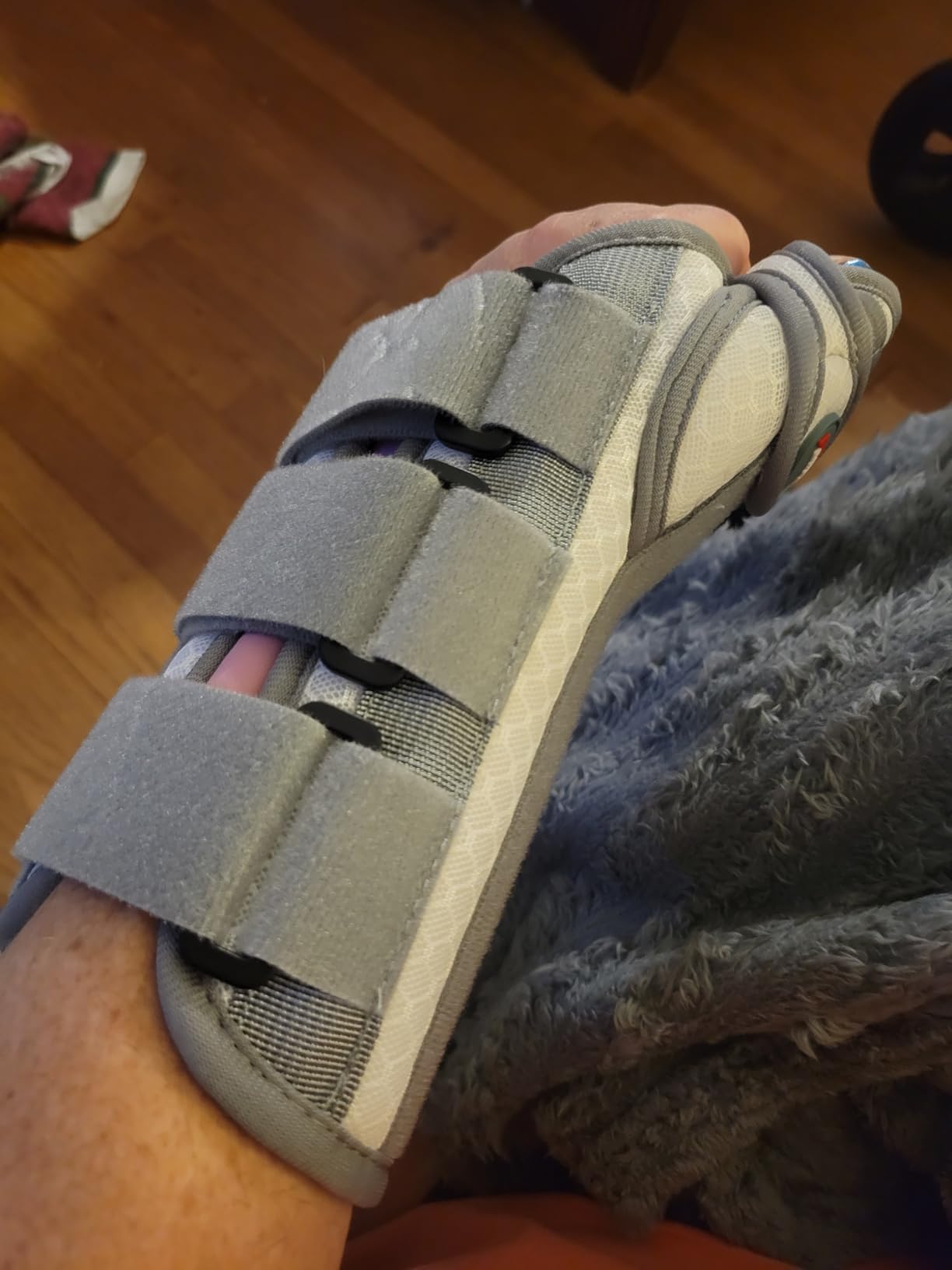 FEATOL Carpal Tunnel Wrist Brace Night Support, Thumb Spica Splint Right Hand for De Quervains Tenosynovitis, Tendonitis, Wrist Brace With Thumb Support-Large/XLarge-Women & Men, Black customer photo 2