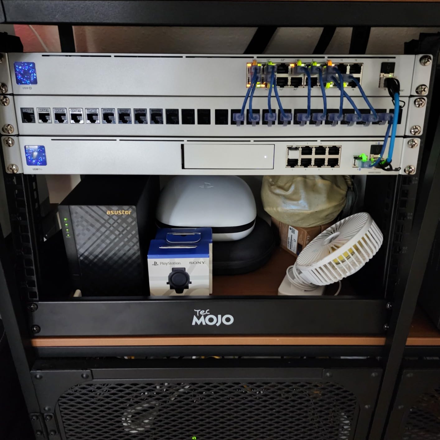 Tecmojo 2 Post 12U Desktop Server Rack Small Open Frame Rack for 19in AV/Data/Audio/Studio Equipment Free Standing Home/Office Rack,Square Hole customer photo 2
