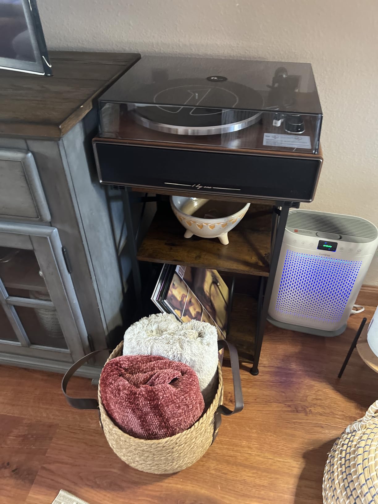 AMHANCIBLE Record Player Stand with Charging Station, Vinyl Record Storage | Turntable Stand with Type-C, Vinyl Record Player Table Holds 100 Albums, 3 Tier End Table Living Room, Rustic Brown customer photo 2