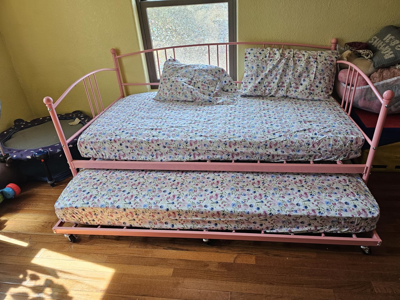 Zinus 12 Inch Foam and Spring Hybrid Mattress [New Version], Queen, Fiberglass Free, Medium Firmness, Durable Support, Certified Safe Foams & Fabric, Mattress in A Box customer photo 1