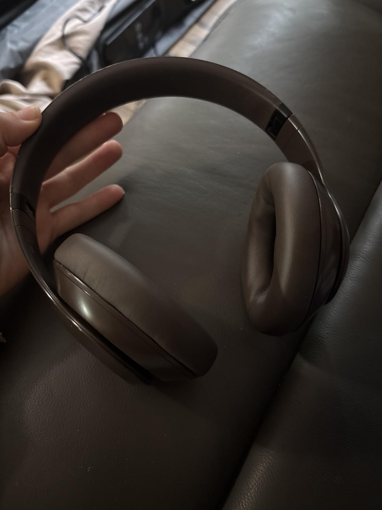 Beats Studio Pro (Renewed Premium) Wireless Bluetooth Noise Cancelling Headphones - Sandstone customer photo 1