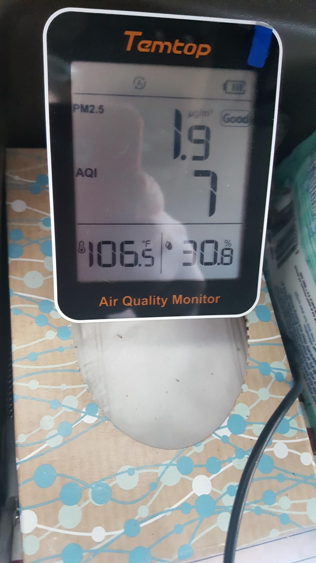 Temtop Air Quality Monitor Indoor Thermo-Hygrometer - PM2.5, AQI, Temperature, and Humidity Meter for Home, Office, or School, Air Quality Measurement, 60-Day Battery Life customer photo 1