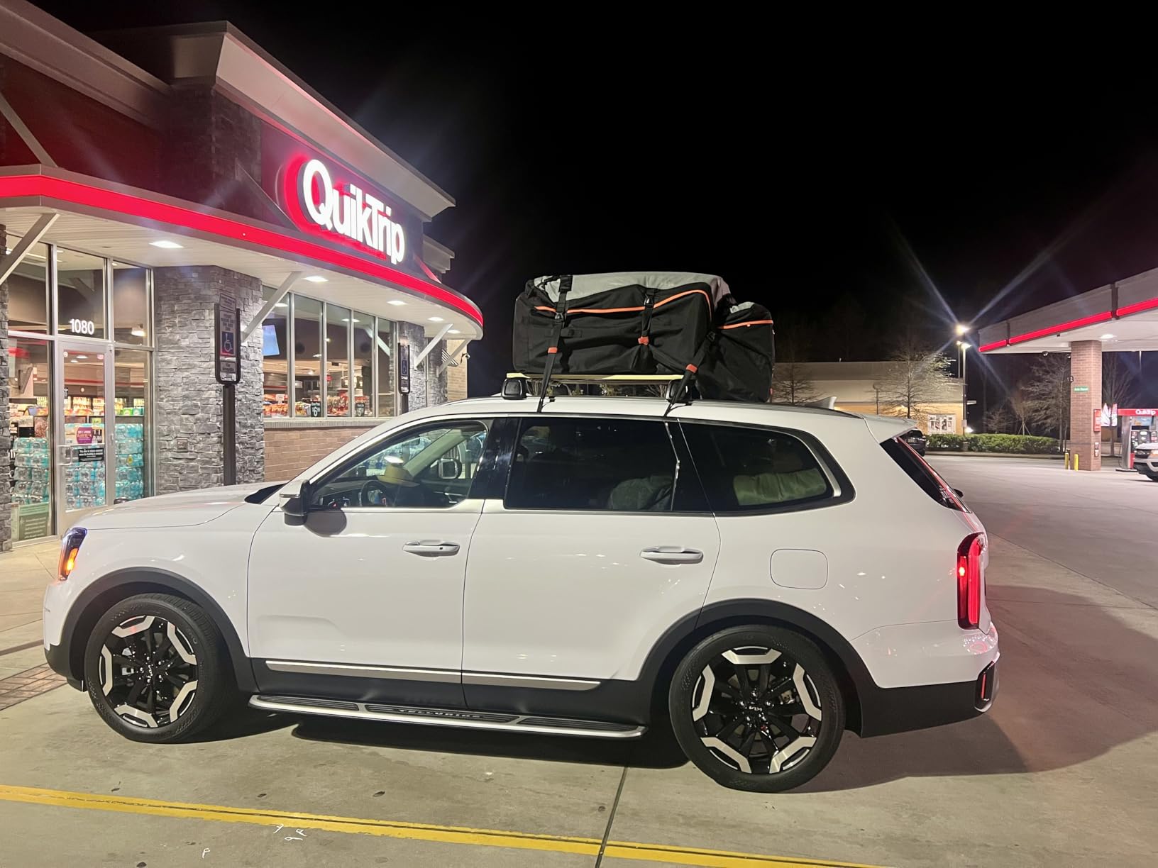 RoofPax XXL 28 cuft Car Rooftop Cargo Carrier Bag Extra Waterproof Car Roof Storage customer photo 2