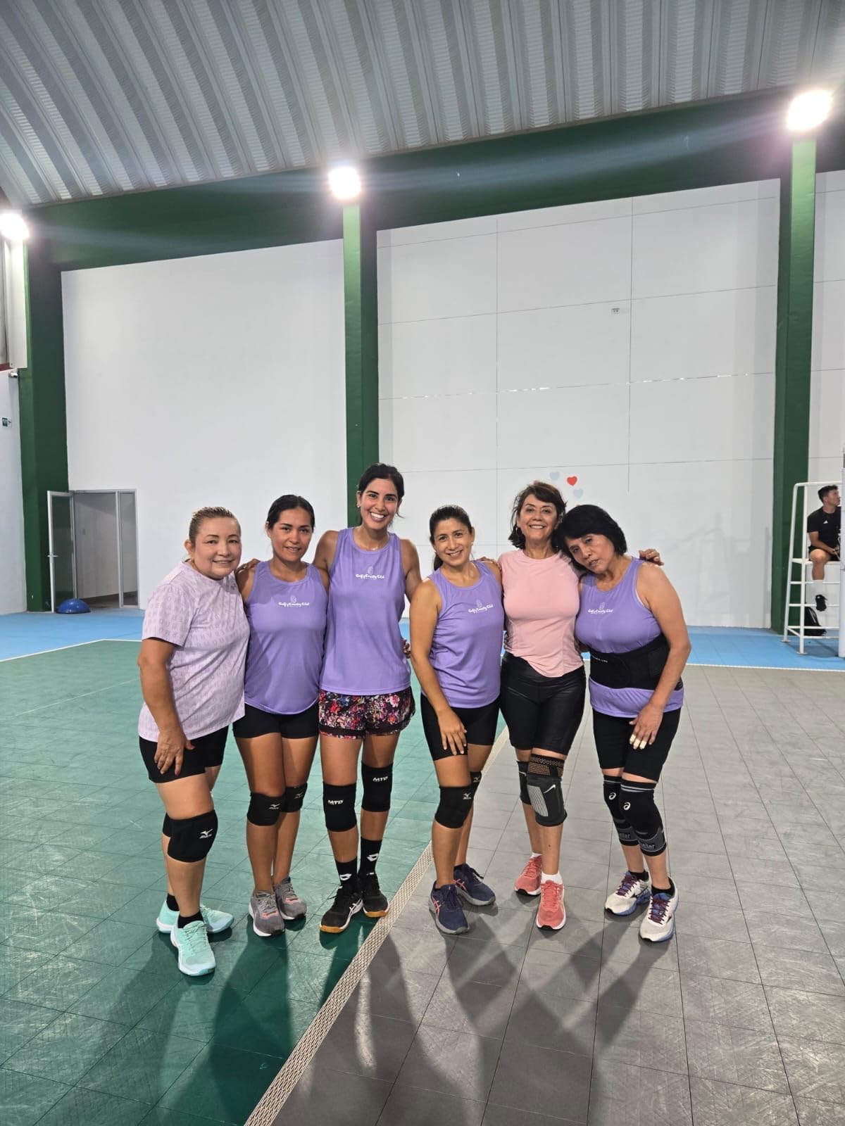 Women's Upcourt 6 Volleyball Shoes customer photo 1