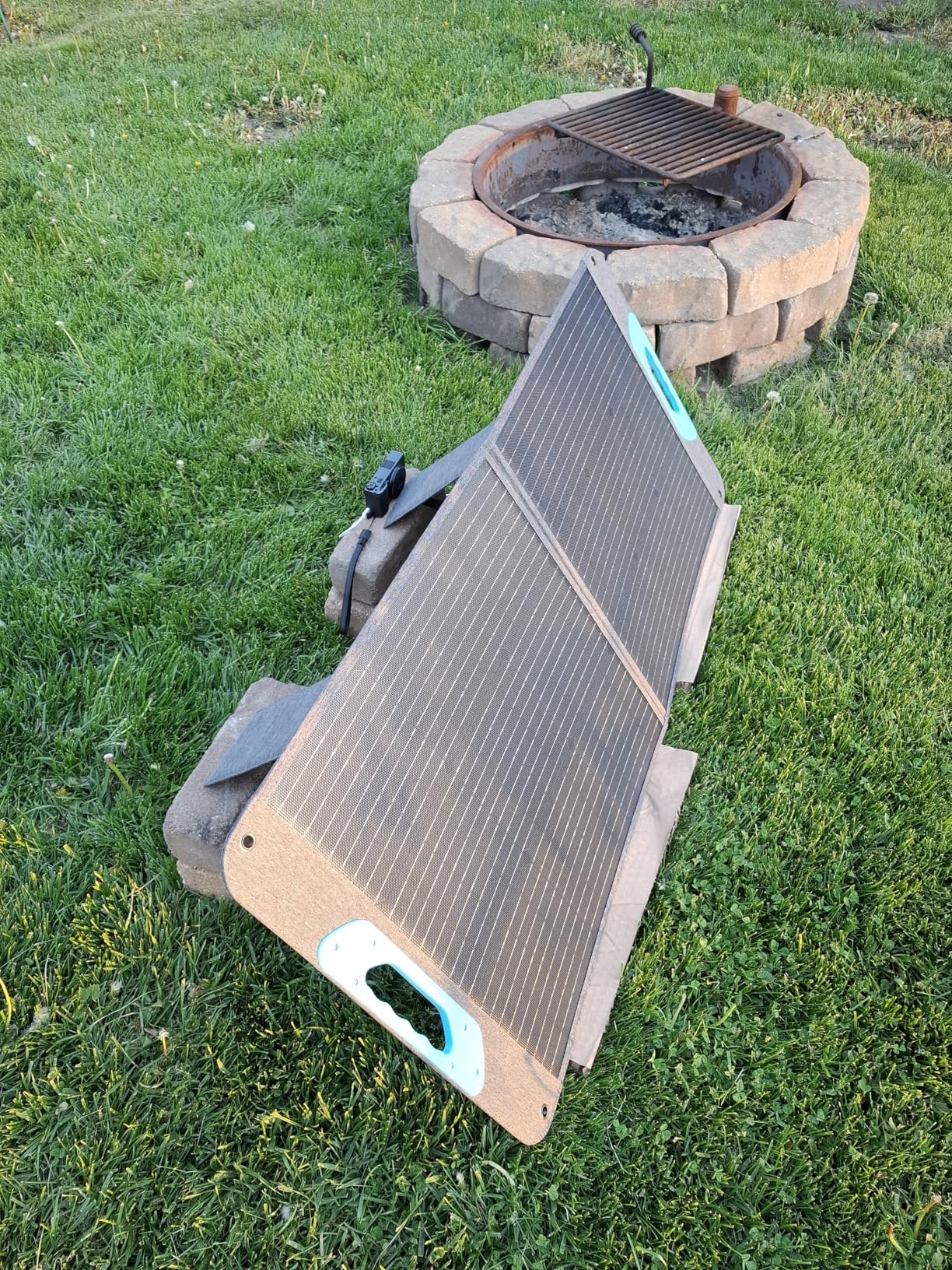 Renogy 200W Portable Solar Panel, IP65 Waterproof Foldable Solar Panel Power Backup, Solar Charger for Power Station RV Camping Off Grid customer photo 2