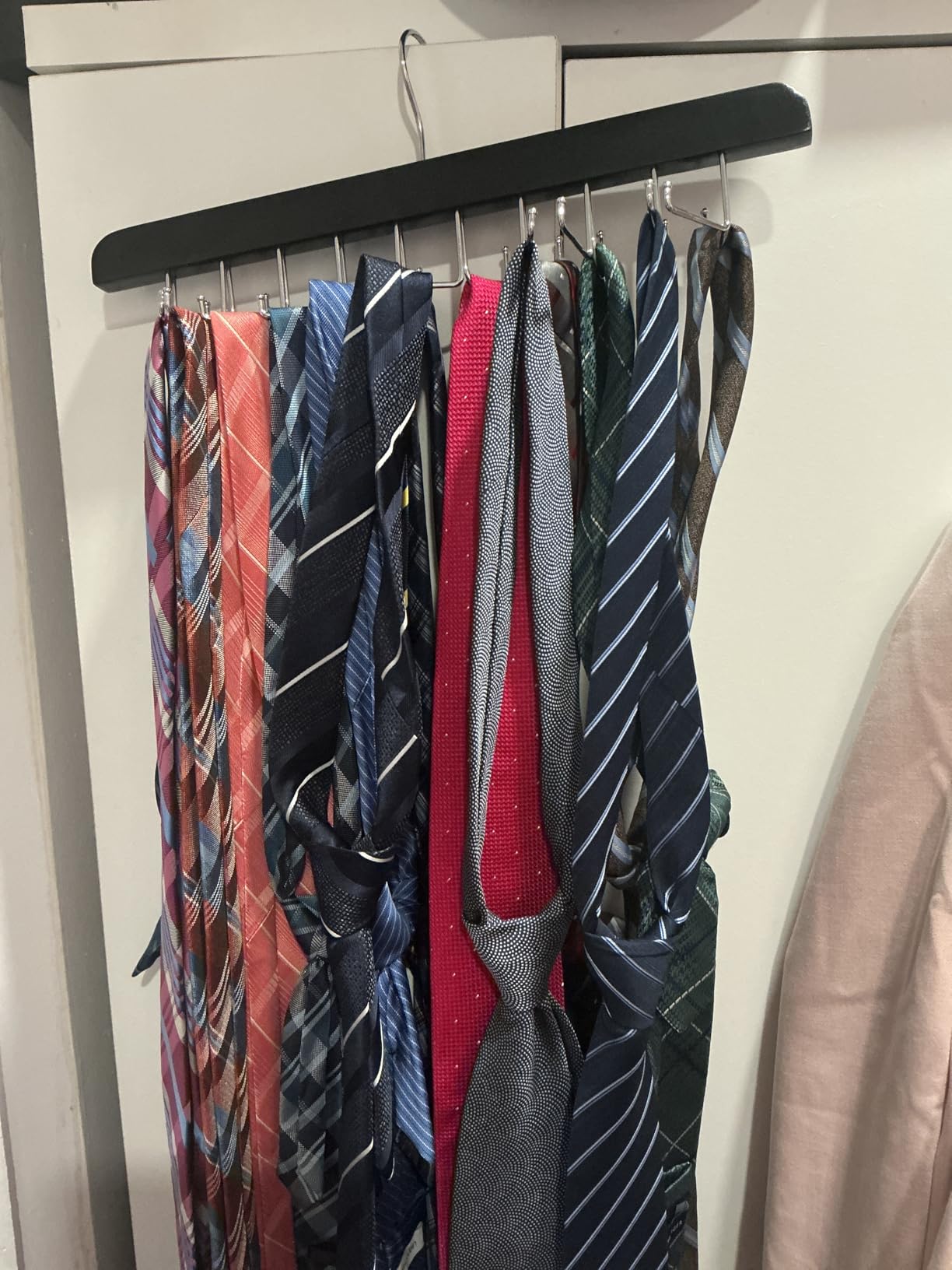 TOPIA HANGER 20 Hooks 2 in 1 Belt Tie Hanger for Closet Max 30 Belts with 30 Ties Capacity, Belt Tie Racks Wooden Hanger for Closet Organizer Storage U Fit for Belt and  Fit for Tie - CT47B customer photo 2